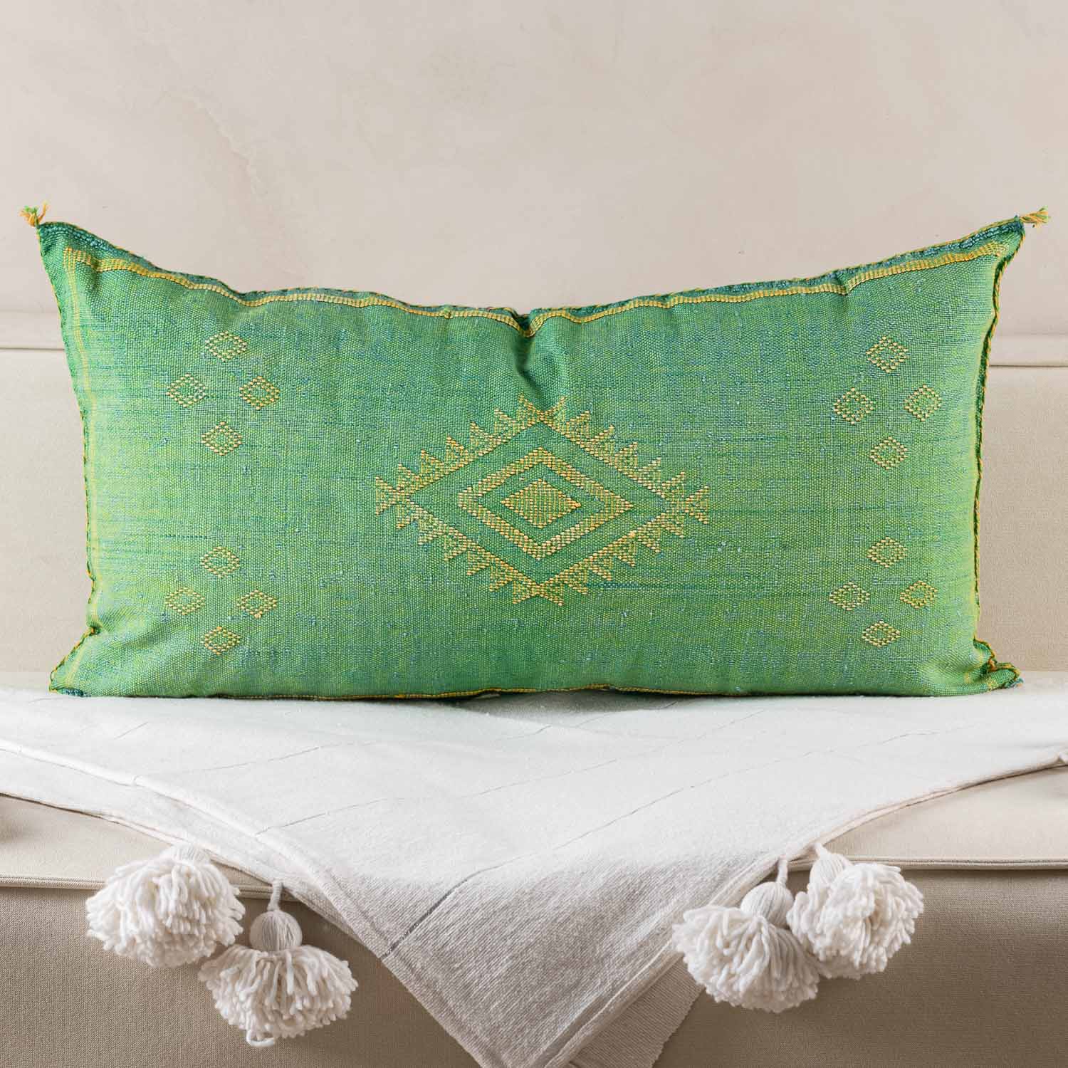 Green Cactus silk pillow cover – Benisouk