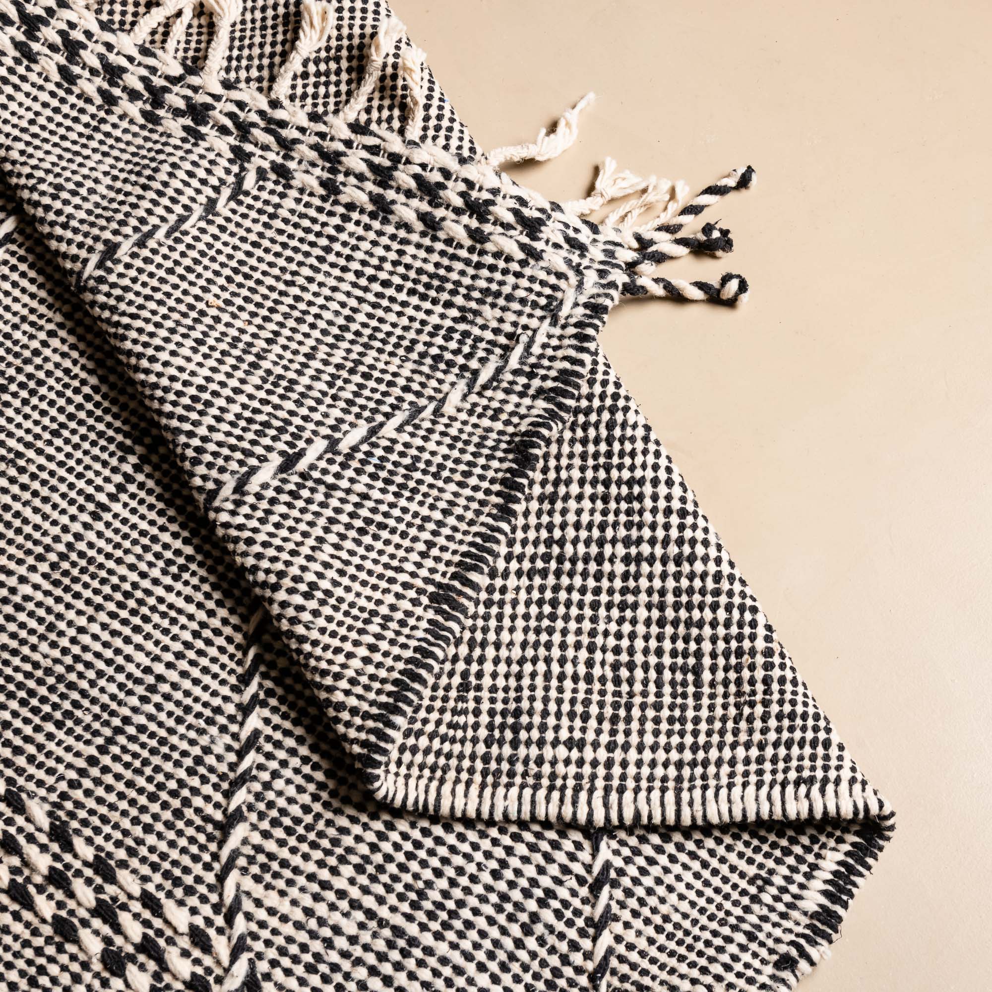 ASSA - Flatweave Moroccan rug - Benisouk ASSA - Flatweave Moroccan rug - Benisouk