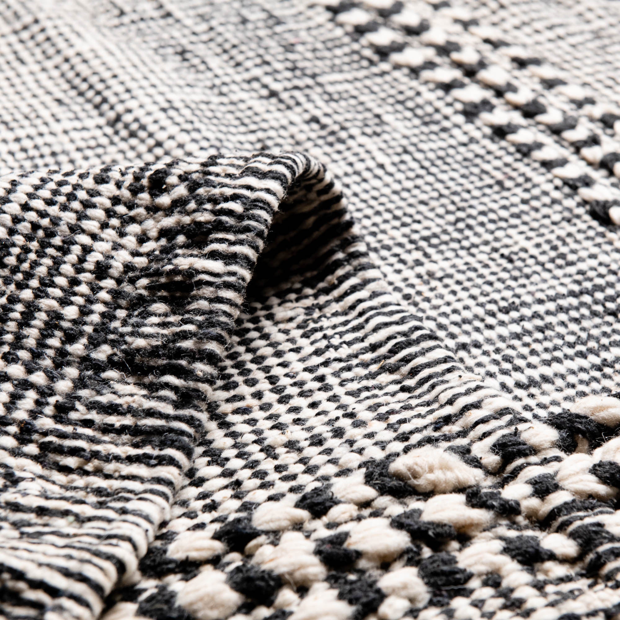 Chefa - Flatweave Moroccan rug - Benisouk Chefa - Flatweave Moroccan rug - Benisouk