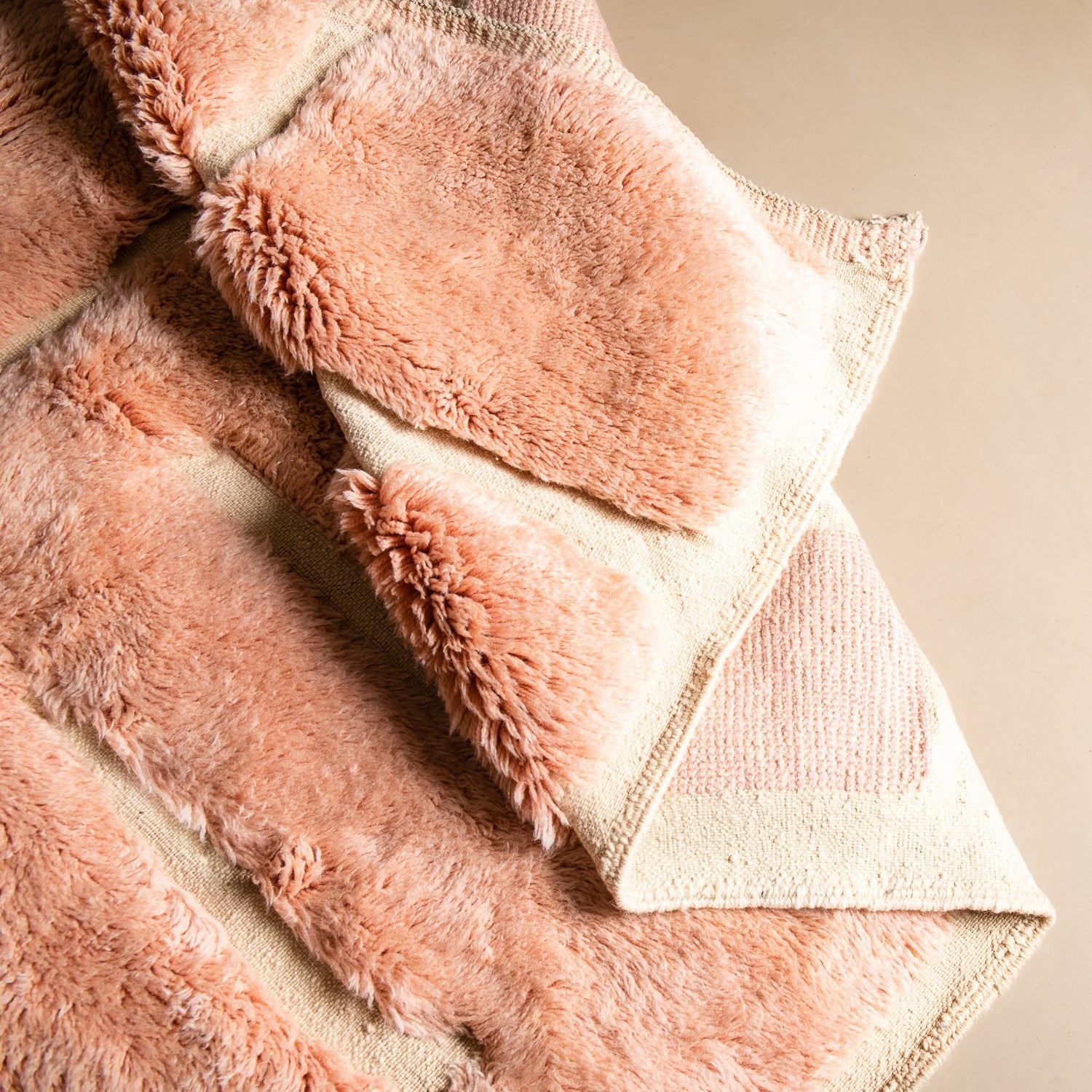 Dewdrop Delight - Premium shag Moroccan rug - Benisouk Dewdrop Delight - Premium shag Moroccan rug - Benisouk