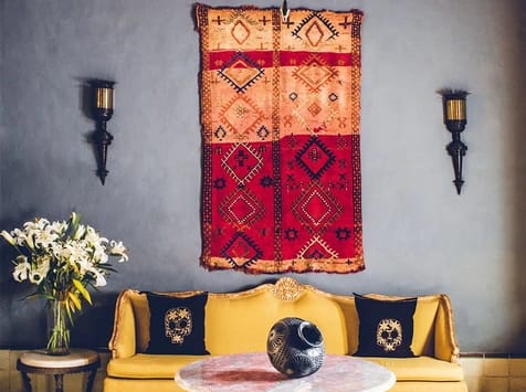 5 Ways to Hang a Moroccan Rug On the Wall - Benisouk