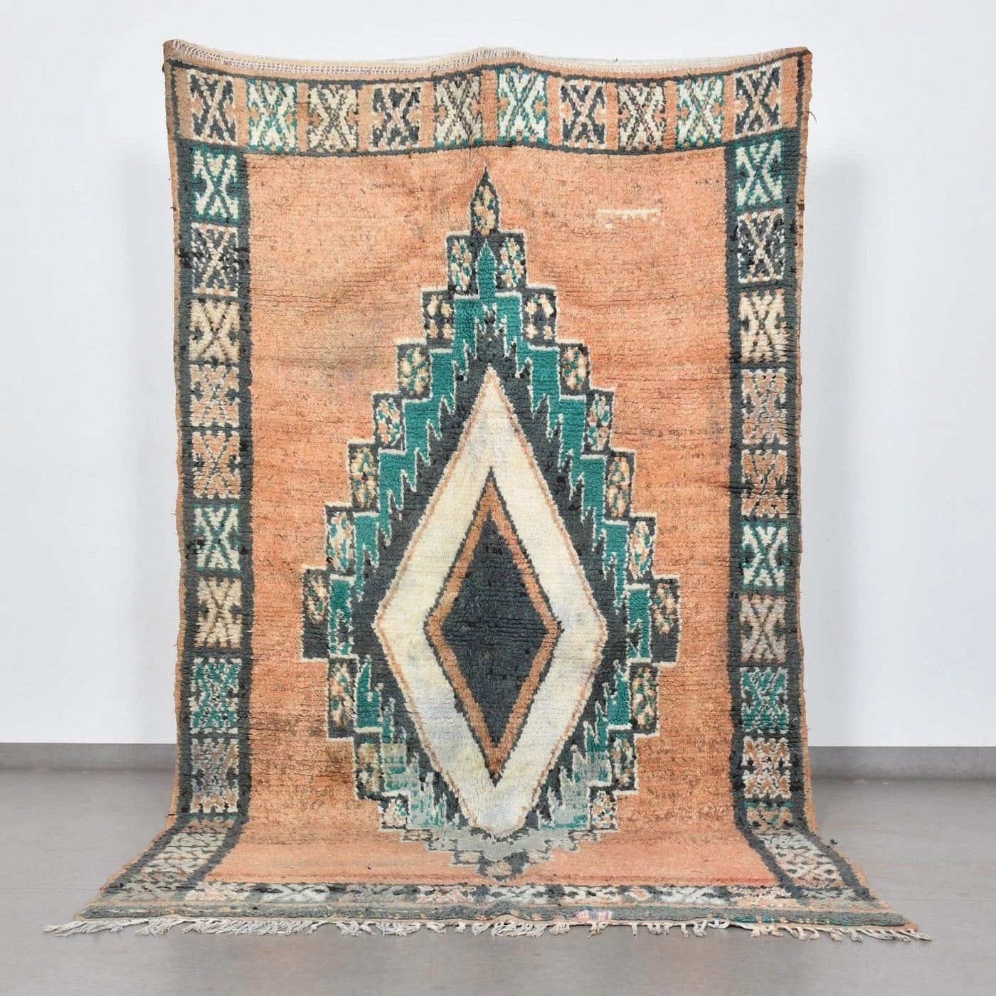 Why should I buy a Boujad Rug? - Benisouk