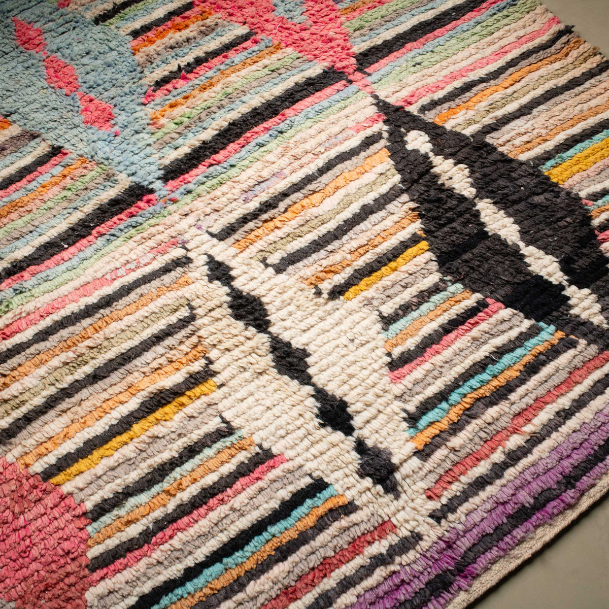 Amud - vintage boujad rug