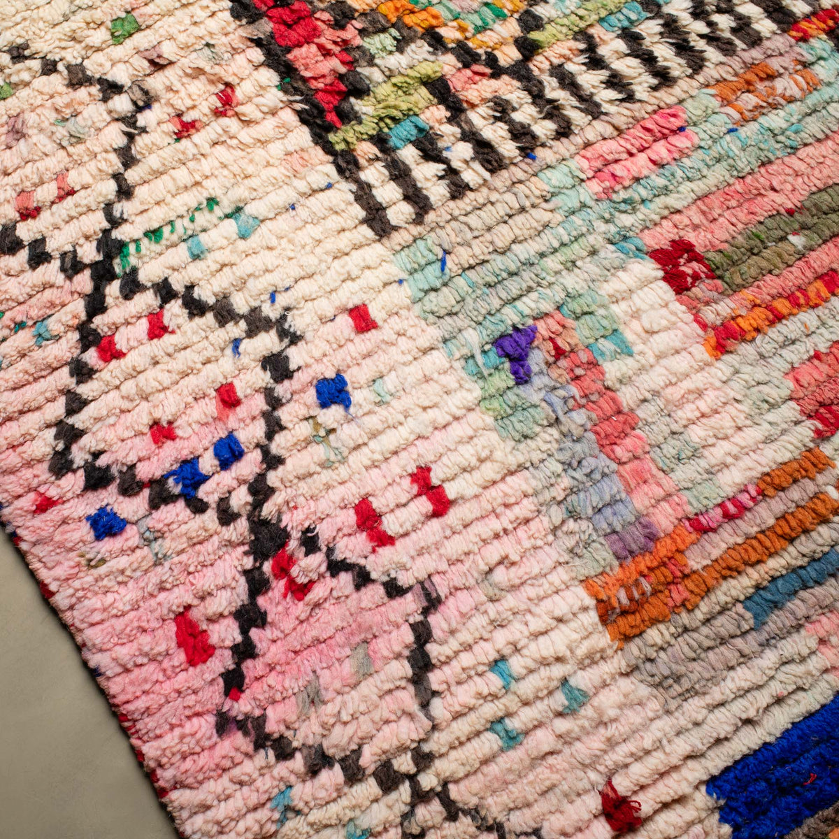 Nermine - vintage boujad rug