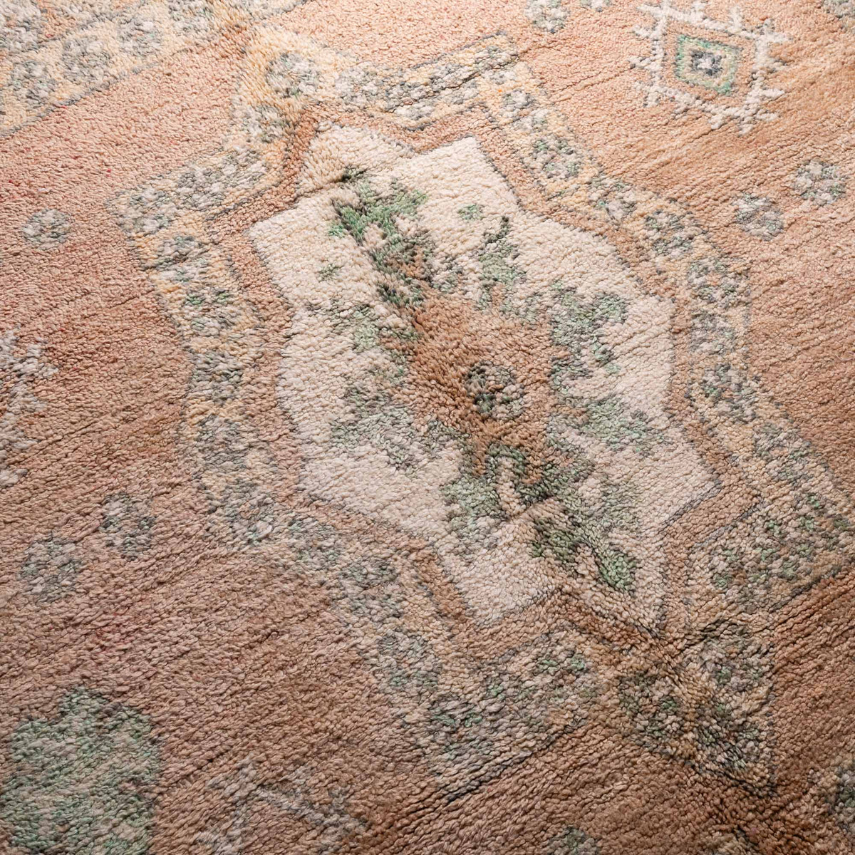 Nayara - vintage boujad rug