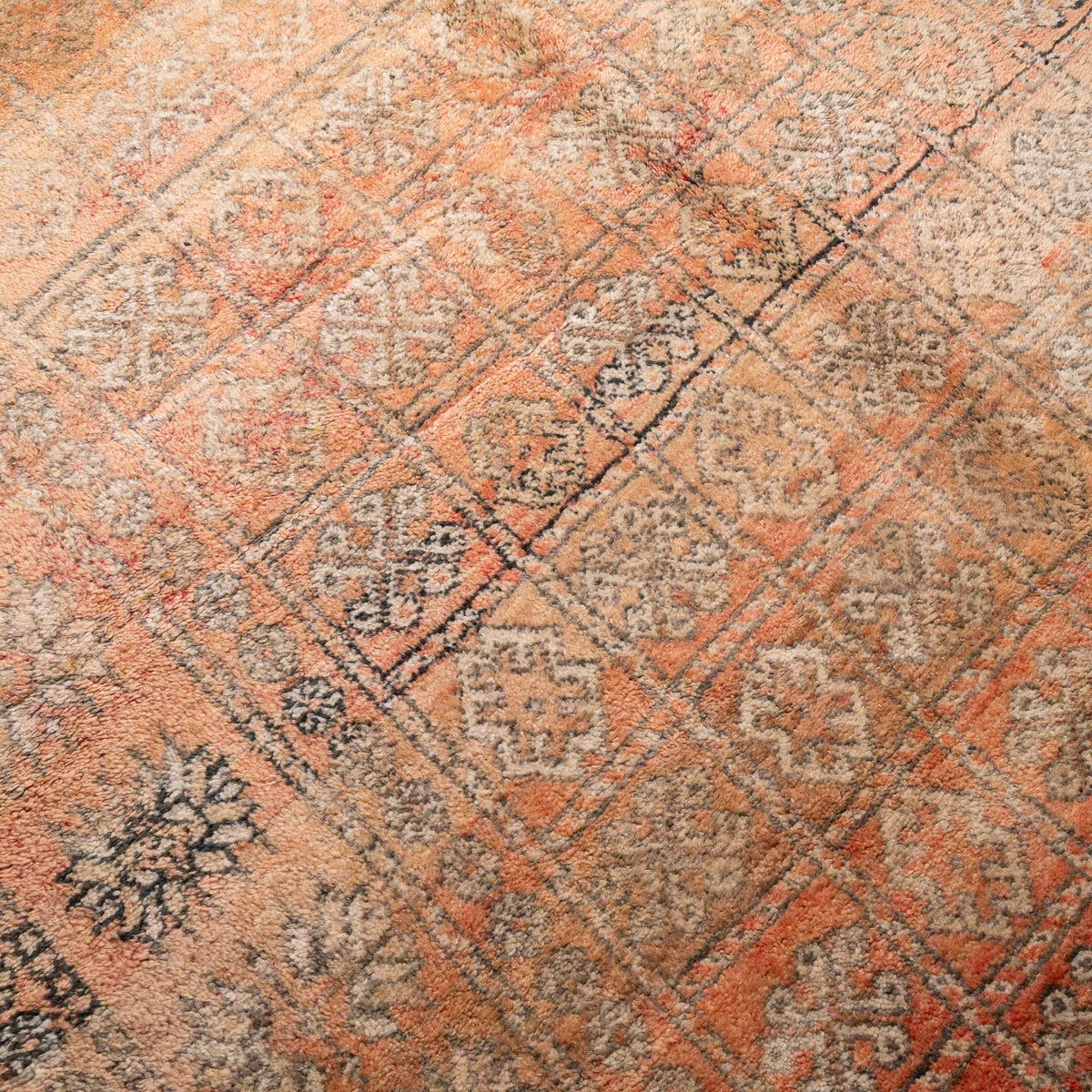 Rimas - vintage boujad rug
