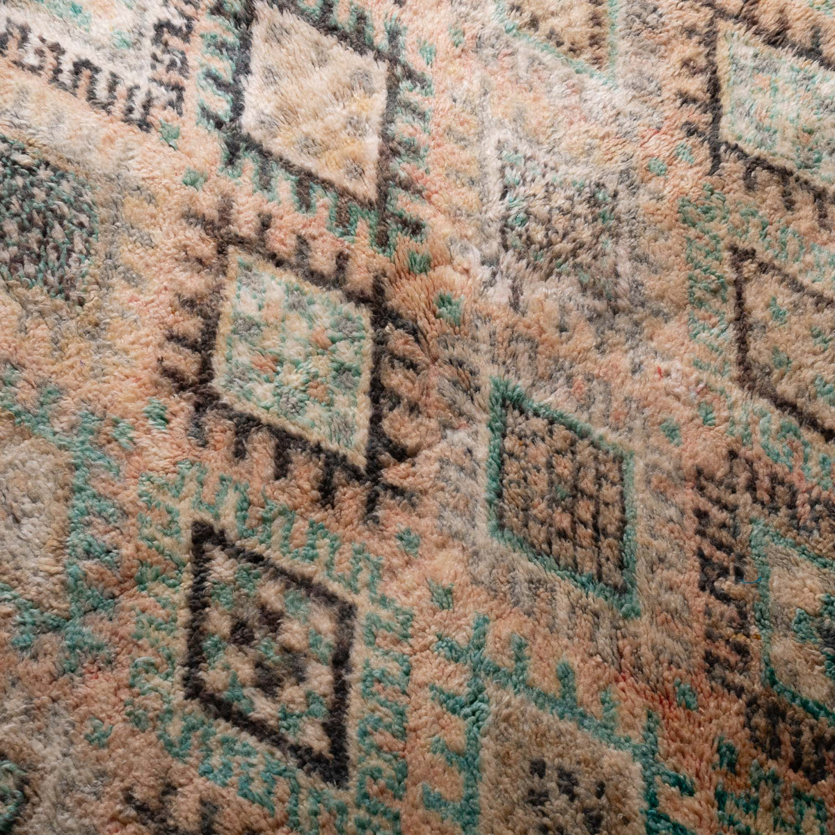 Ghizlan - vintage boujad rug