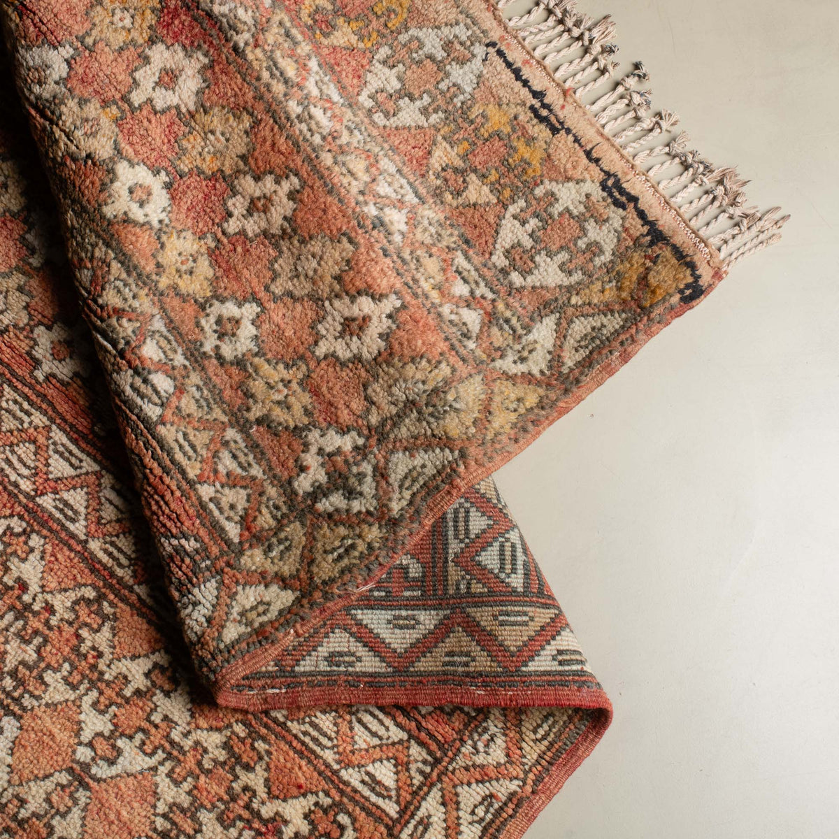 Mnana - vintage boujad rug