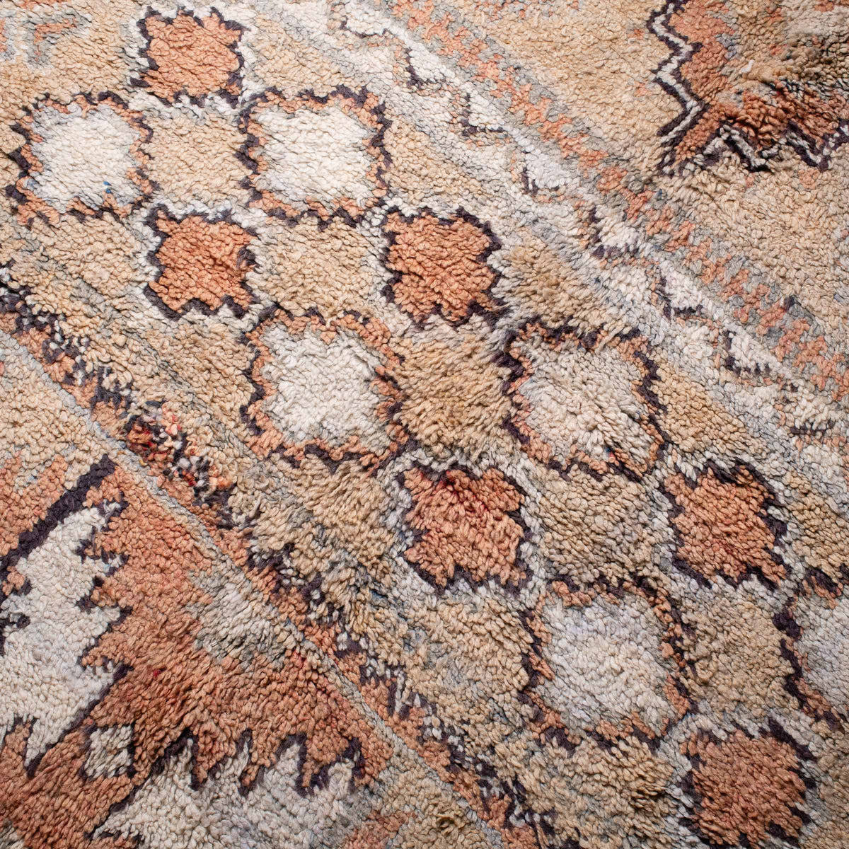 Chafiqa - vintage boujad rug