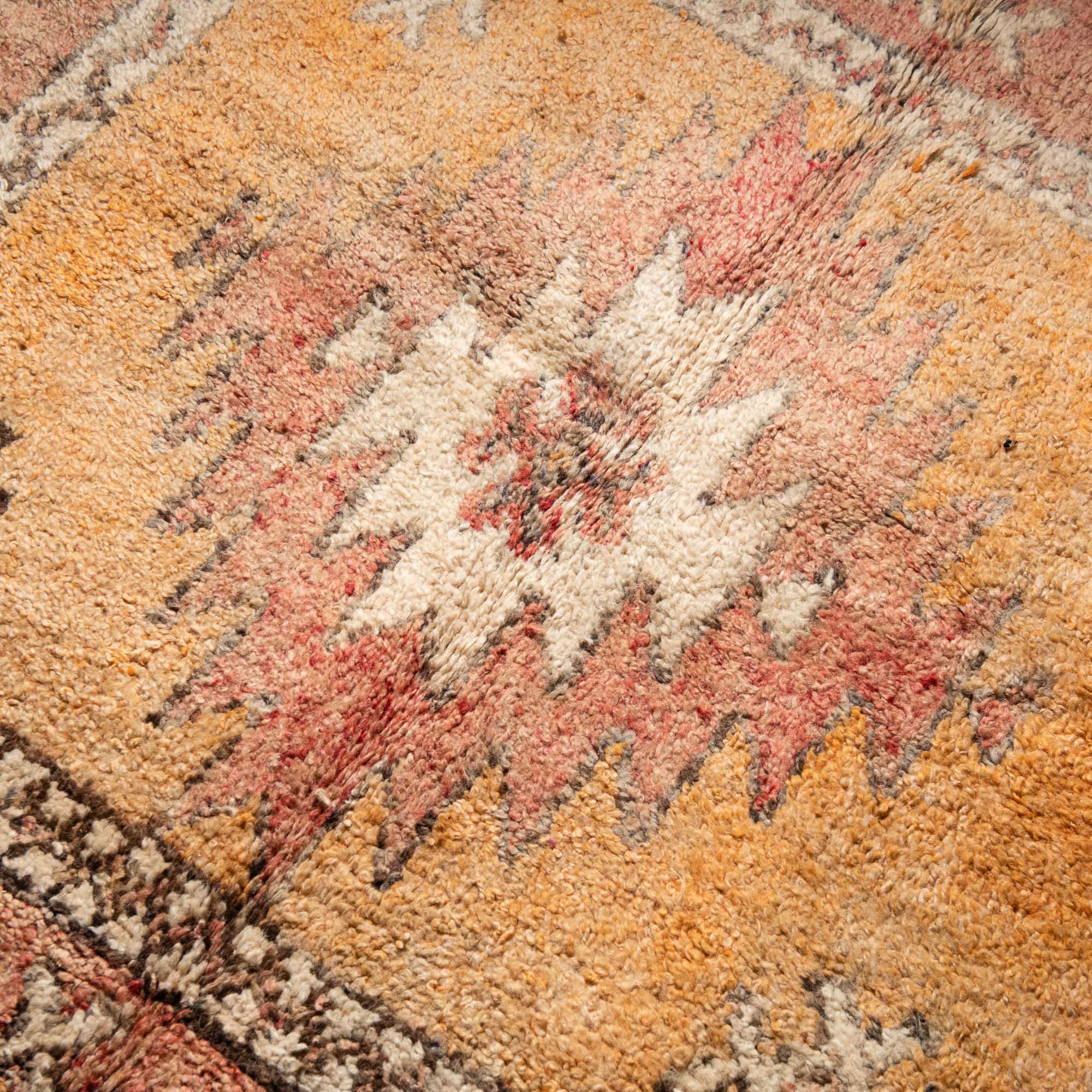 Lmiara - vintage boujad rug