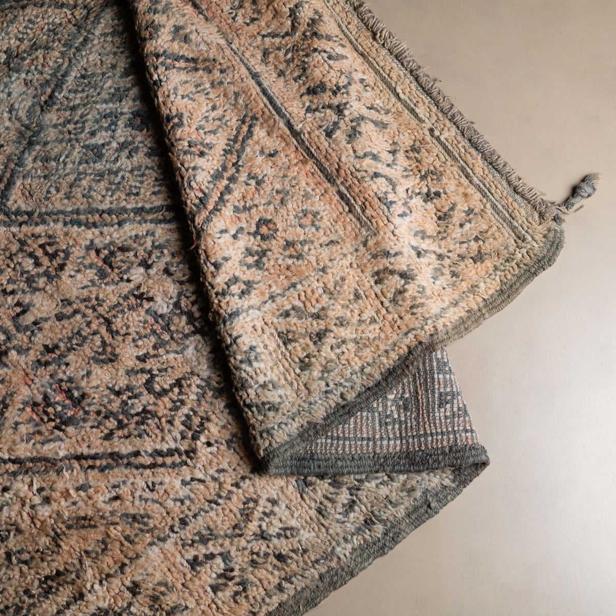 Sophia - vintage beni mguild rug