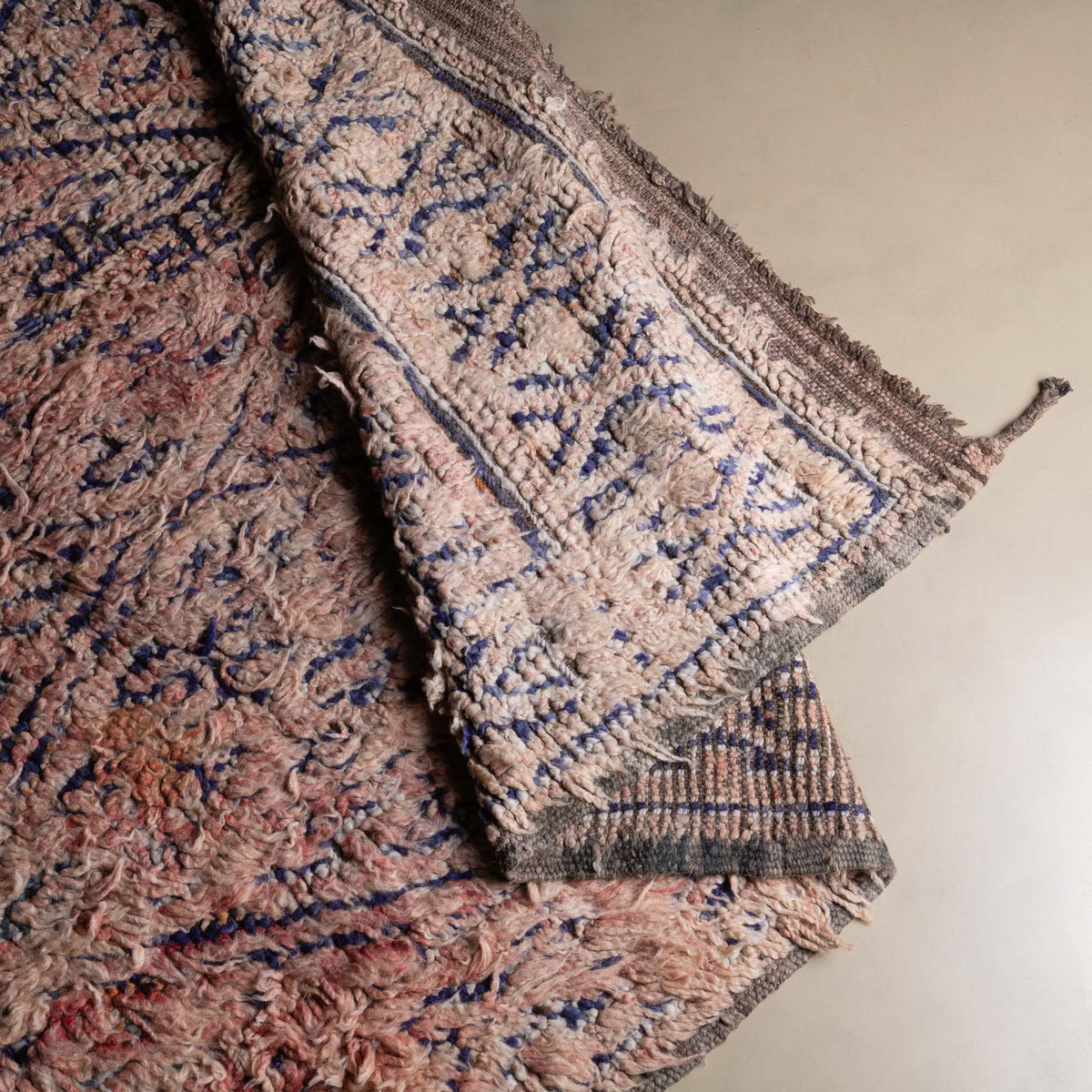 Leila - vintage beni mguild rug