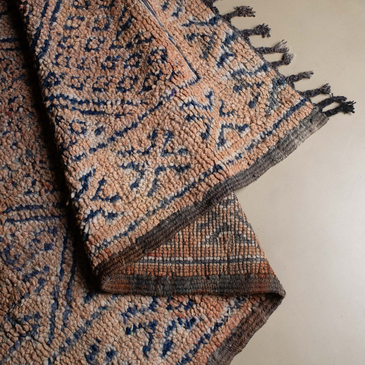 Naseem - vintage beni mguild rug