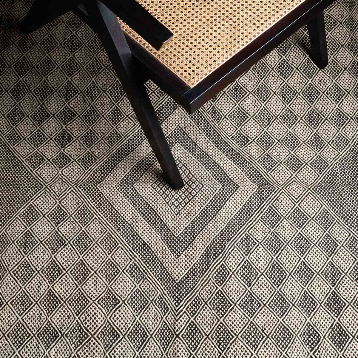 Taniya - taznakht kilim rug