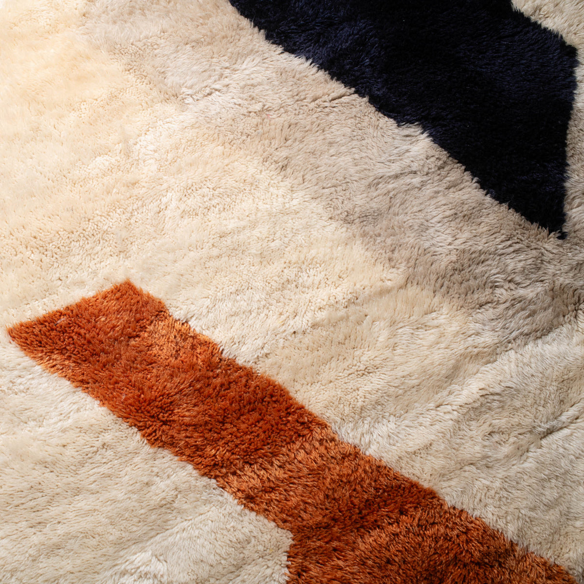 Masnsen - Luxury Shag Moroccan Rug