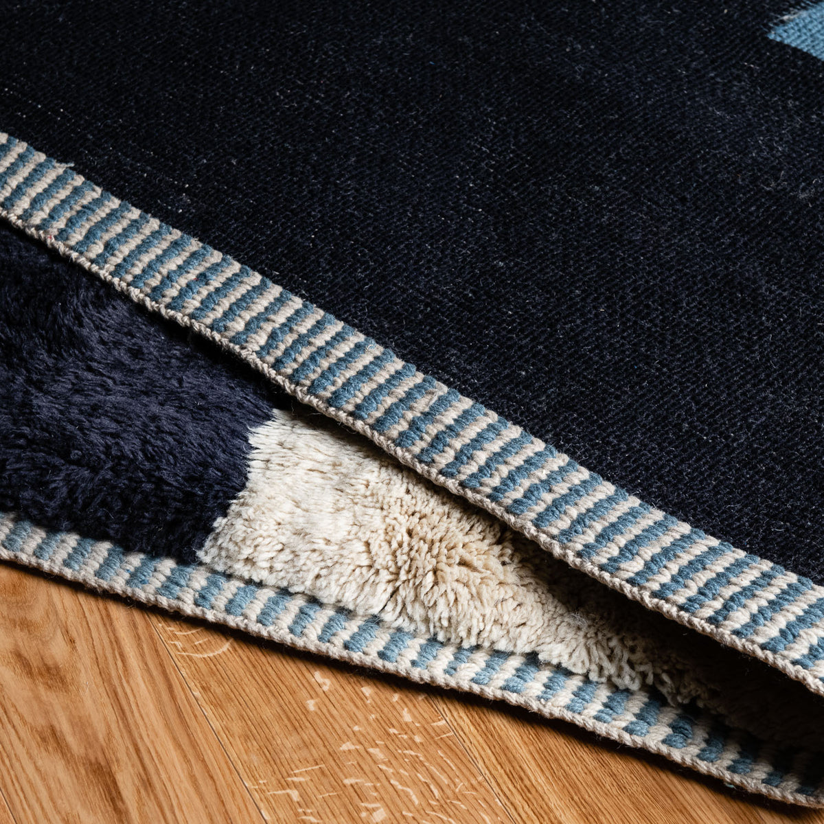 Grande Arche - Luxury Shag Moroccan Rug