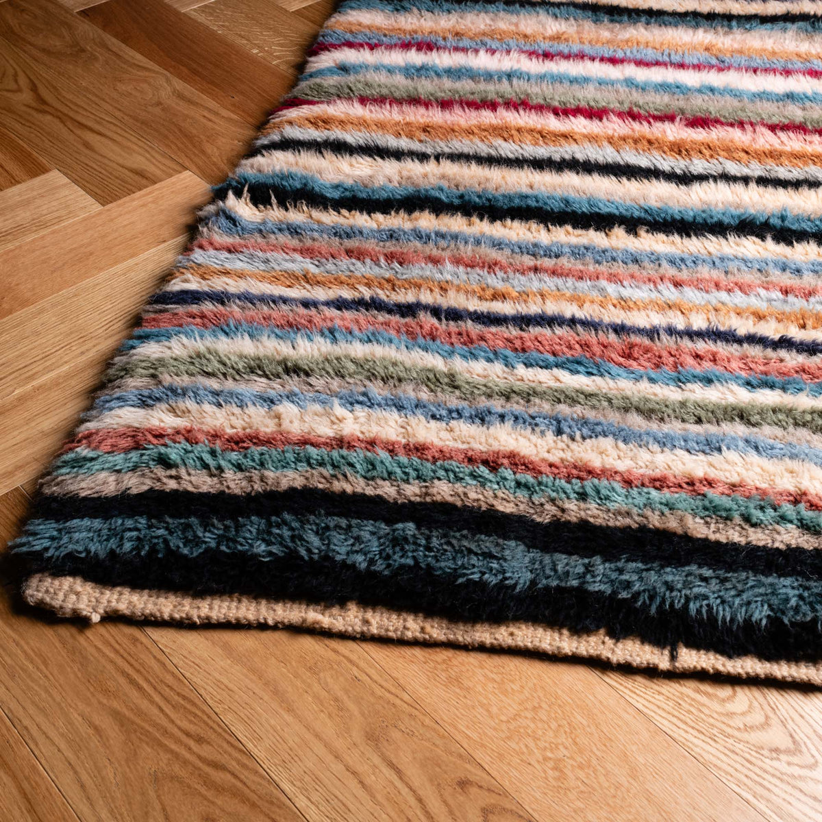 Linear Bloom - Luxury Shag Moroccan Rug