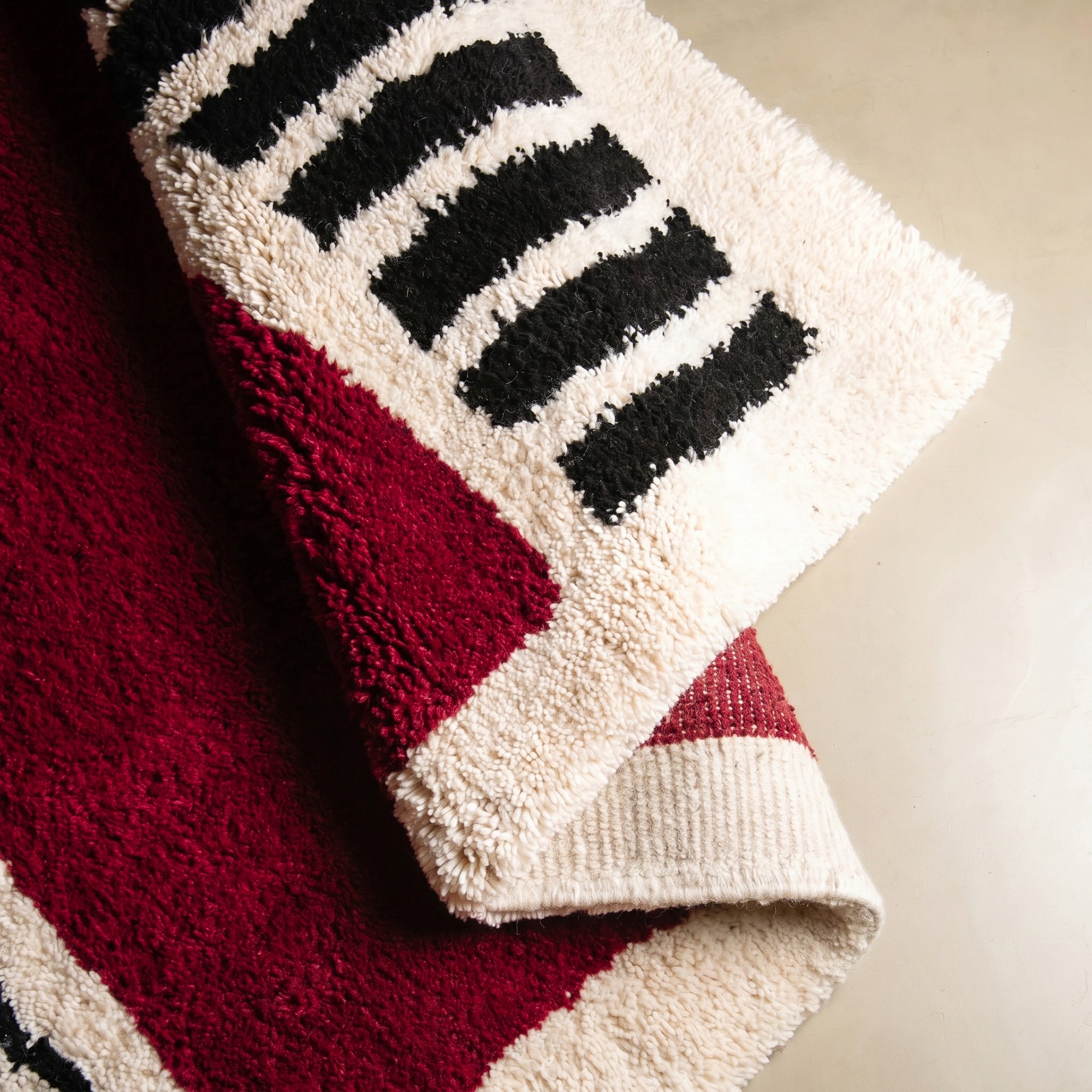 Rabab Oxblood - Shag Moroccan rug