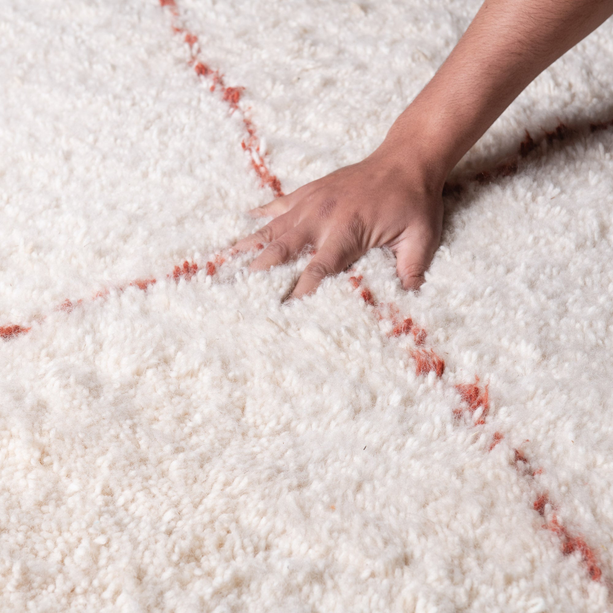 Almas Natural Wool Terracotta - Shag Moroccan rug - Benisouk