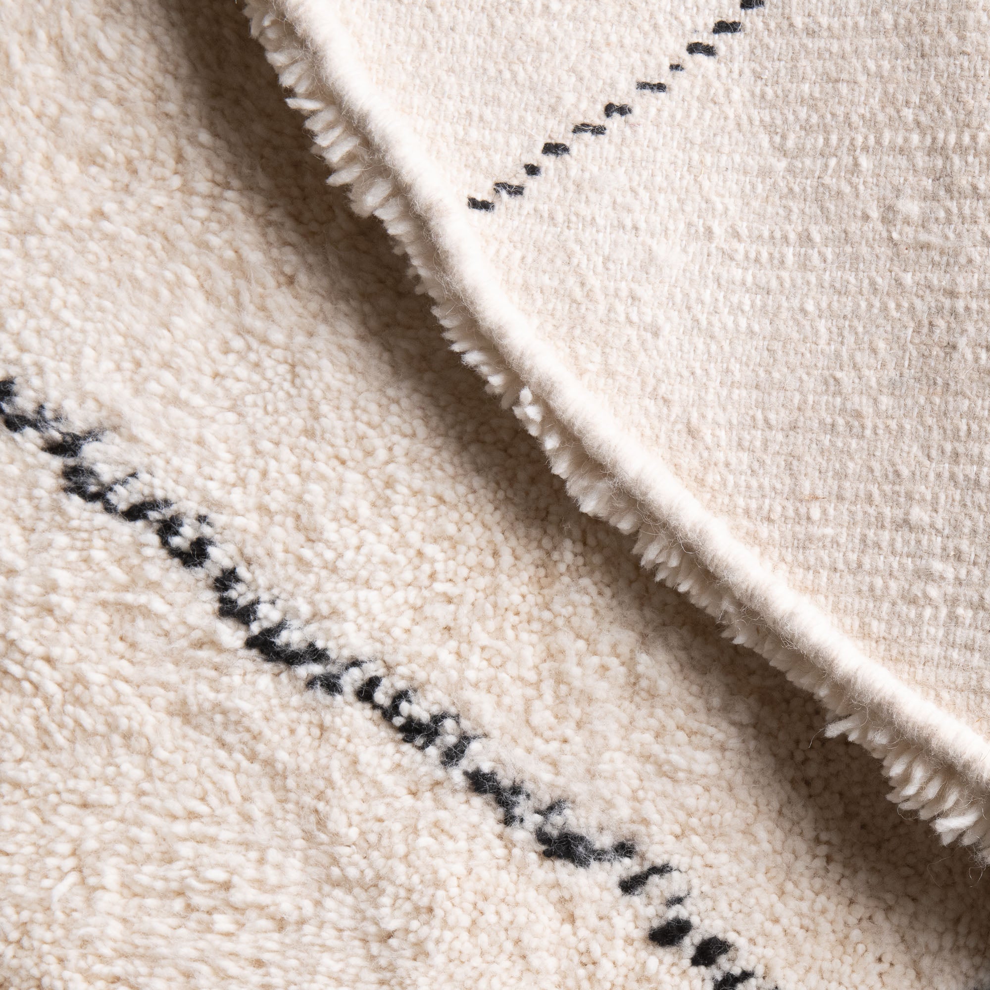 Almas Round - Shag Moroccan rug - Benisouk