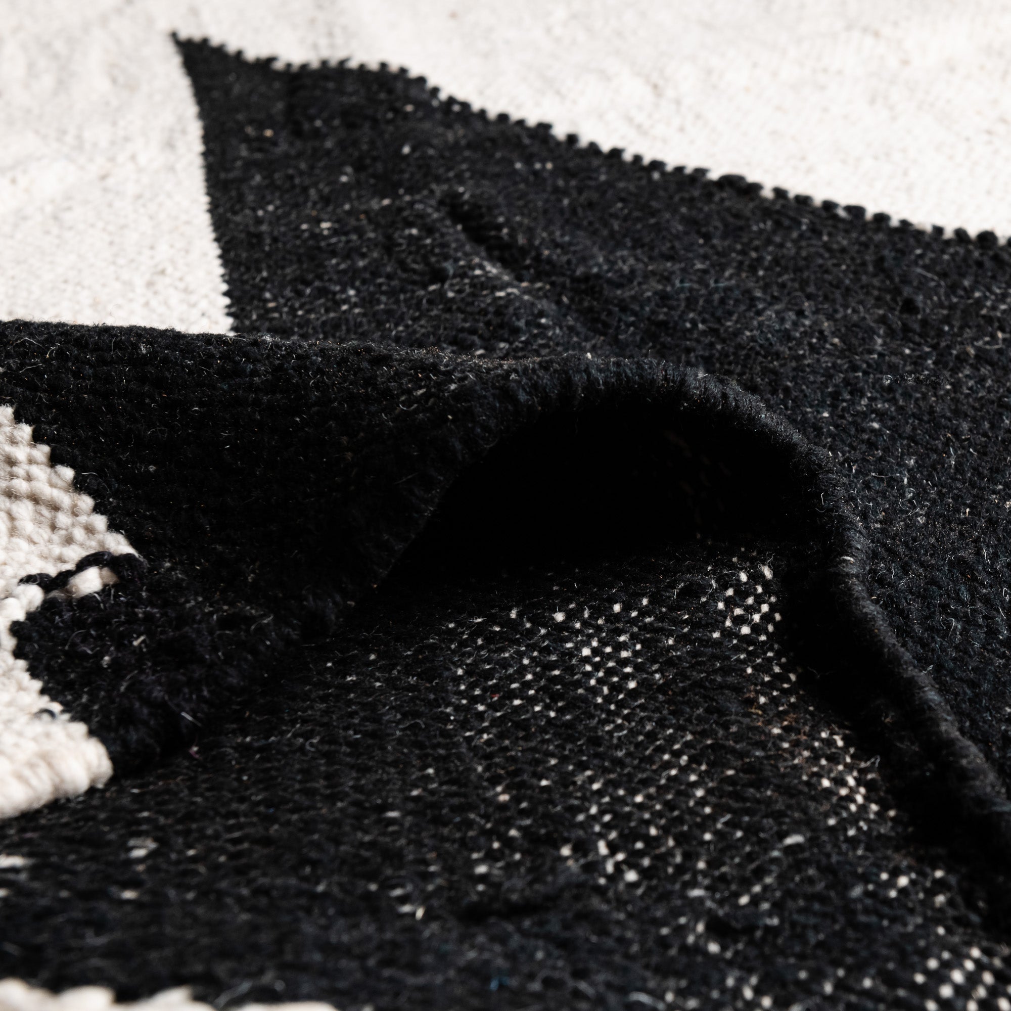 Alya - Flatweave Moroccan rug - Benisouk