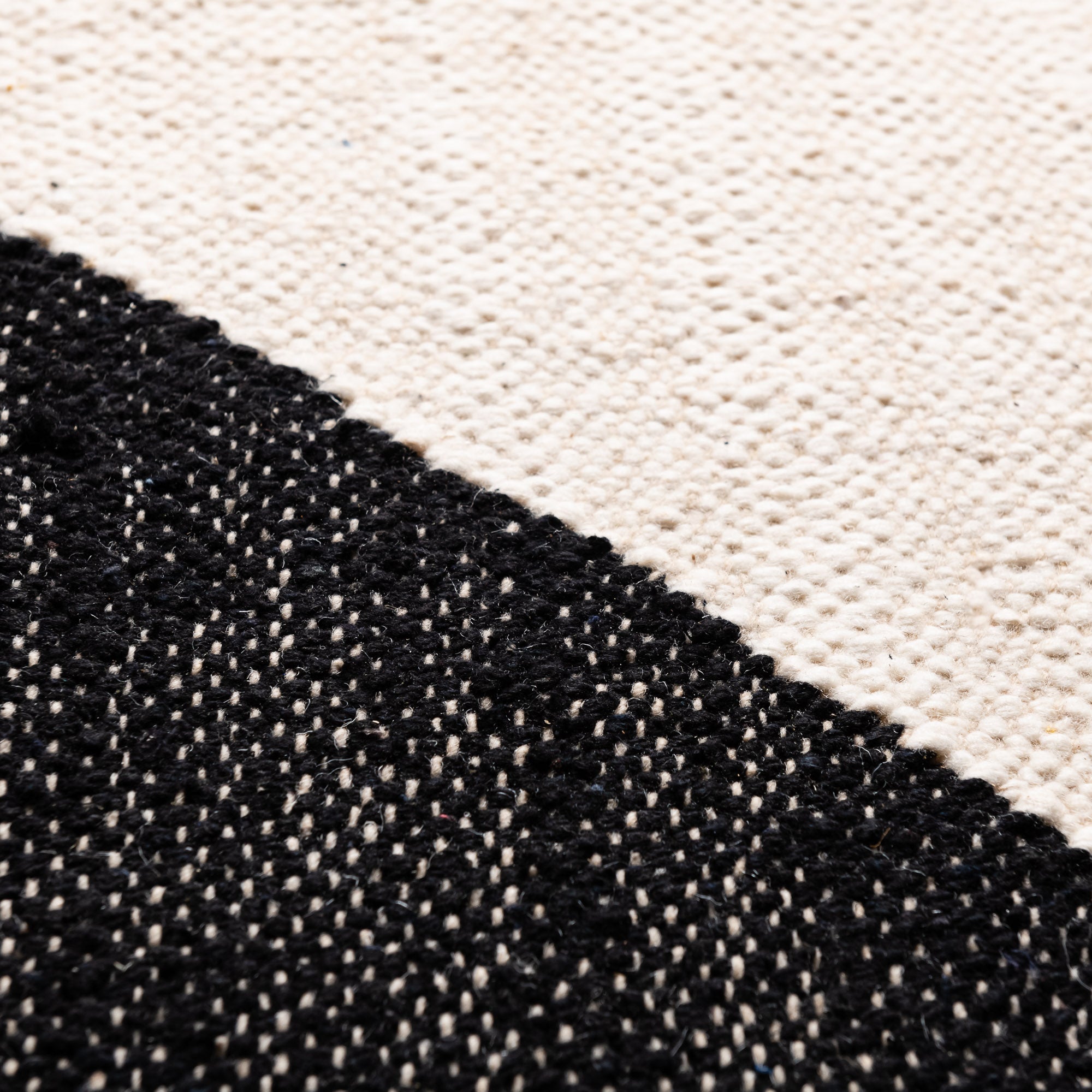 Alya - Flatweave Moroccan rug - Benisouk