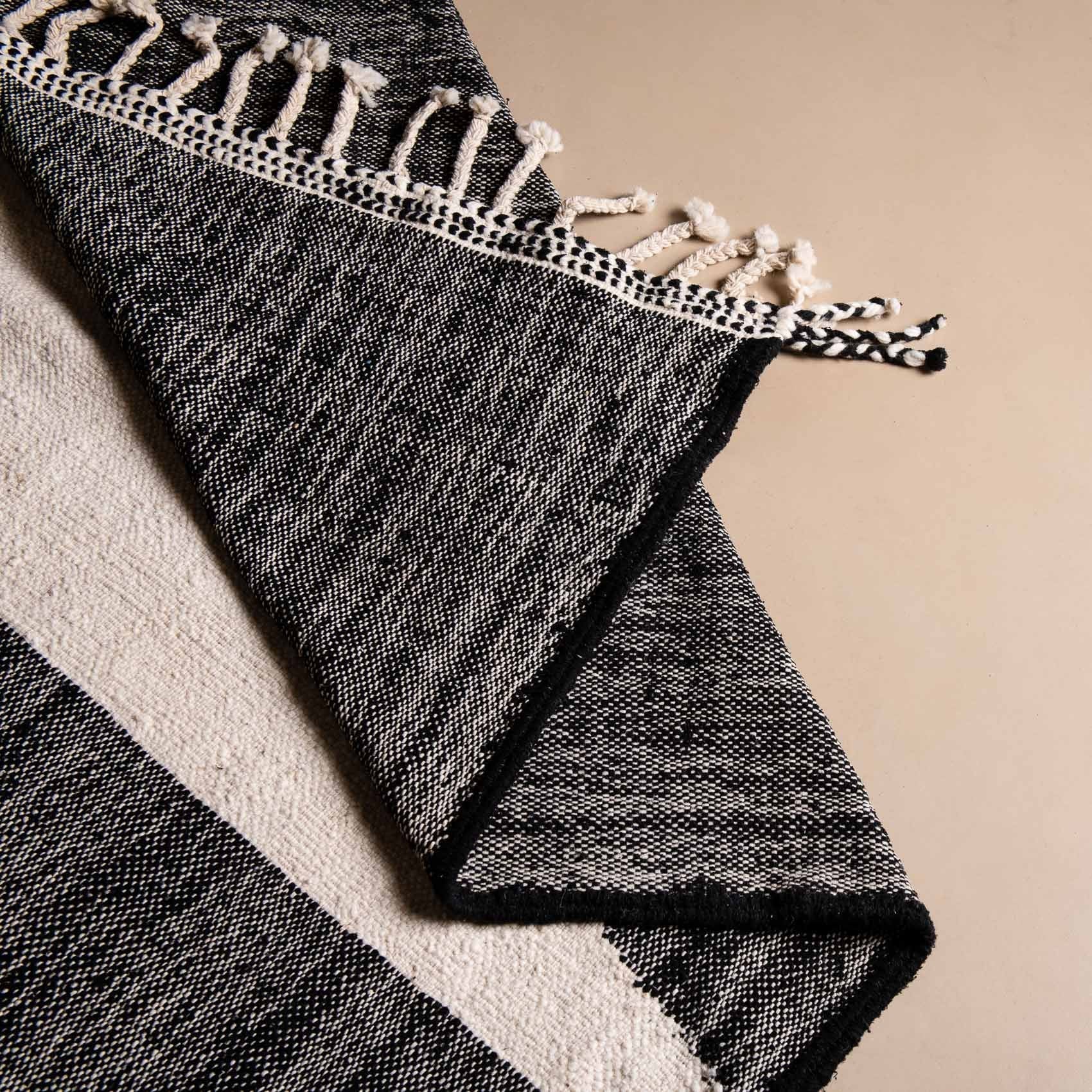 Alya - taznakht kilim rug - Benisouk