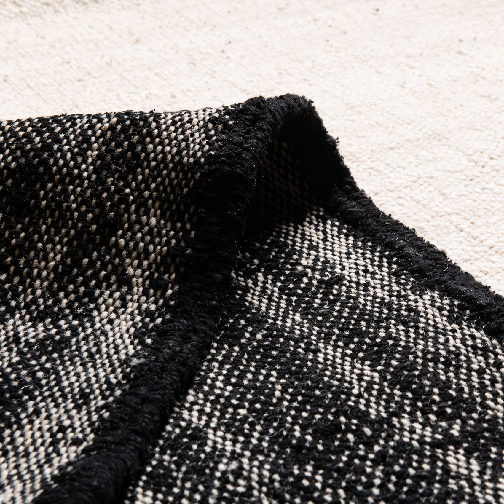 Alya - taznakht kilim rug - Benisouk