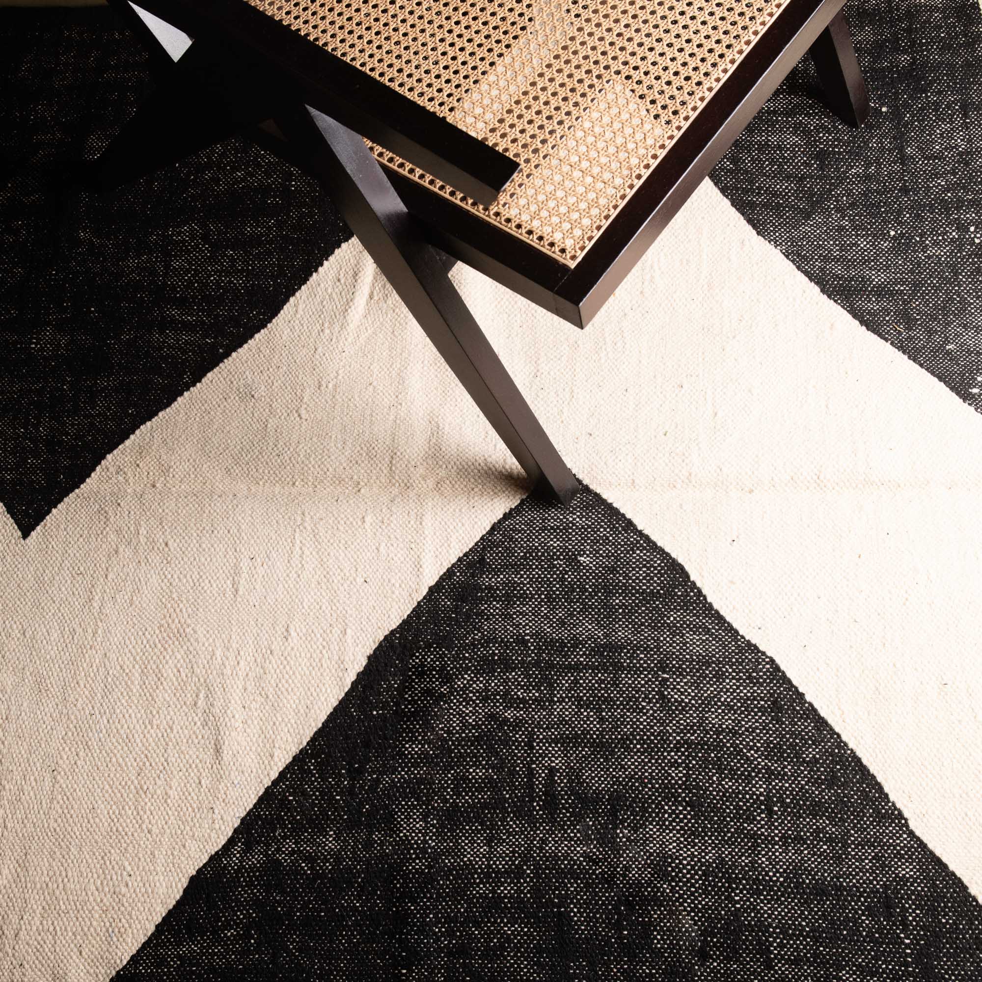 Alya - taznakht kilim rug - Benisouk