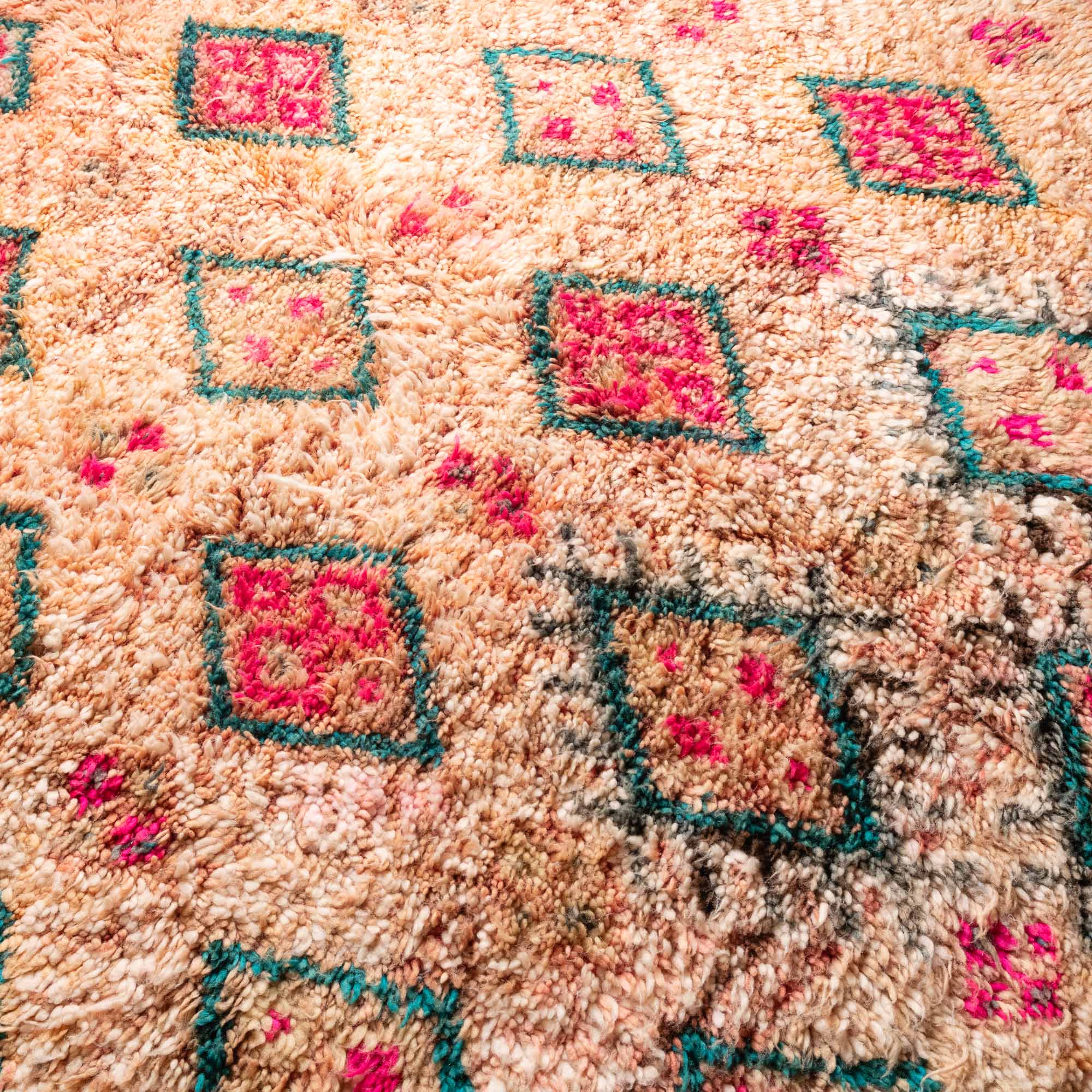 Amale - vintage boujad rug - Benisouk