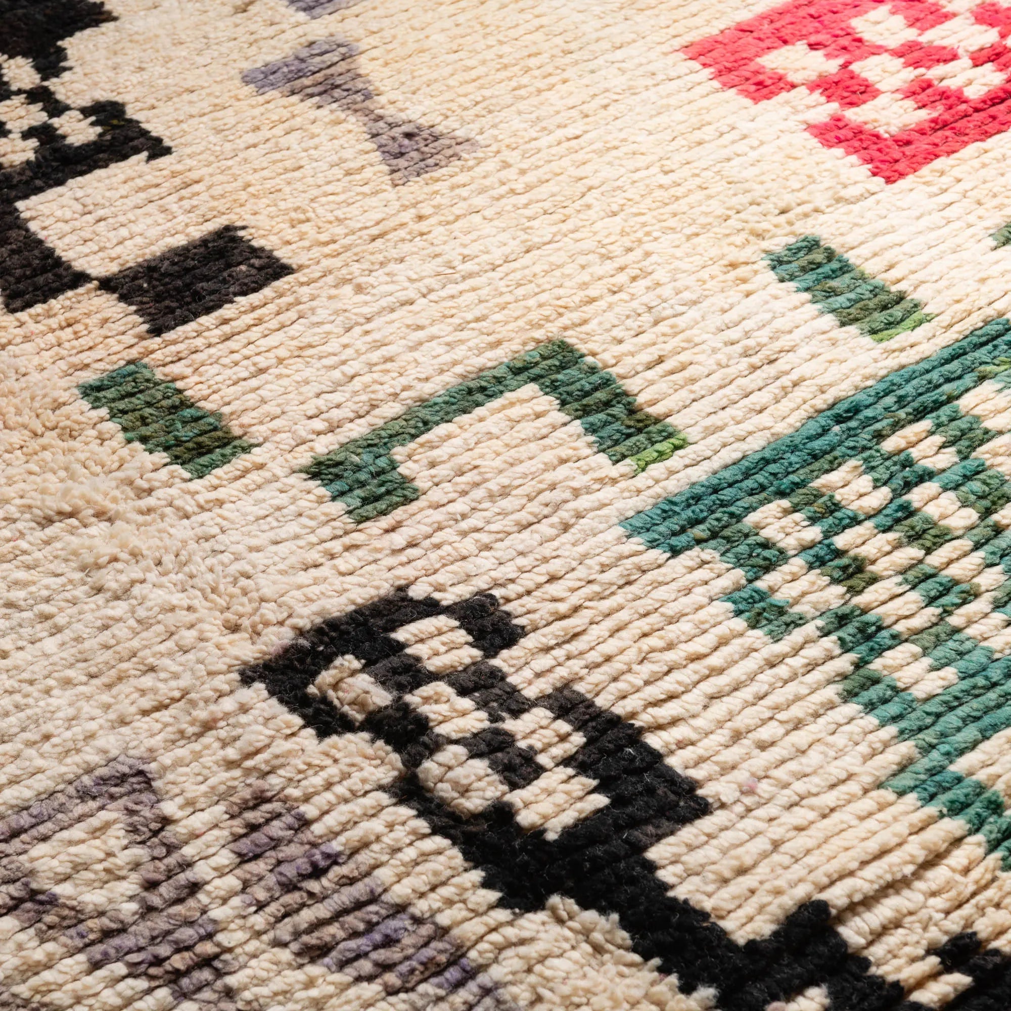 Amaria - vintage boujad rug - Benisouk