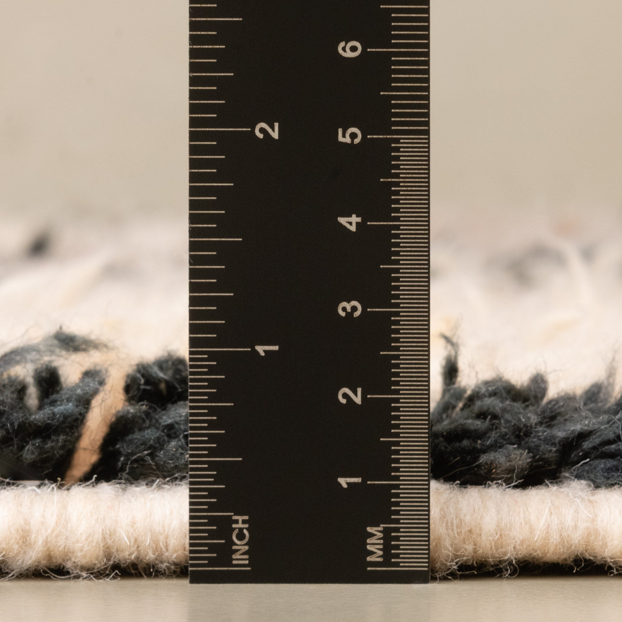 Atifa - vintage boujad rug - Benisouk