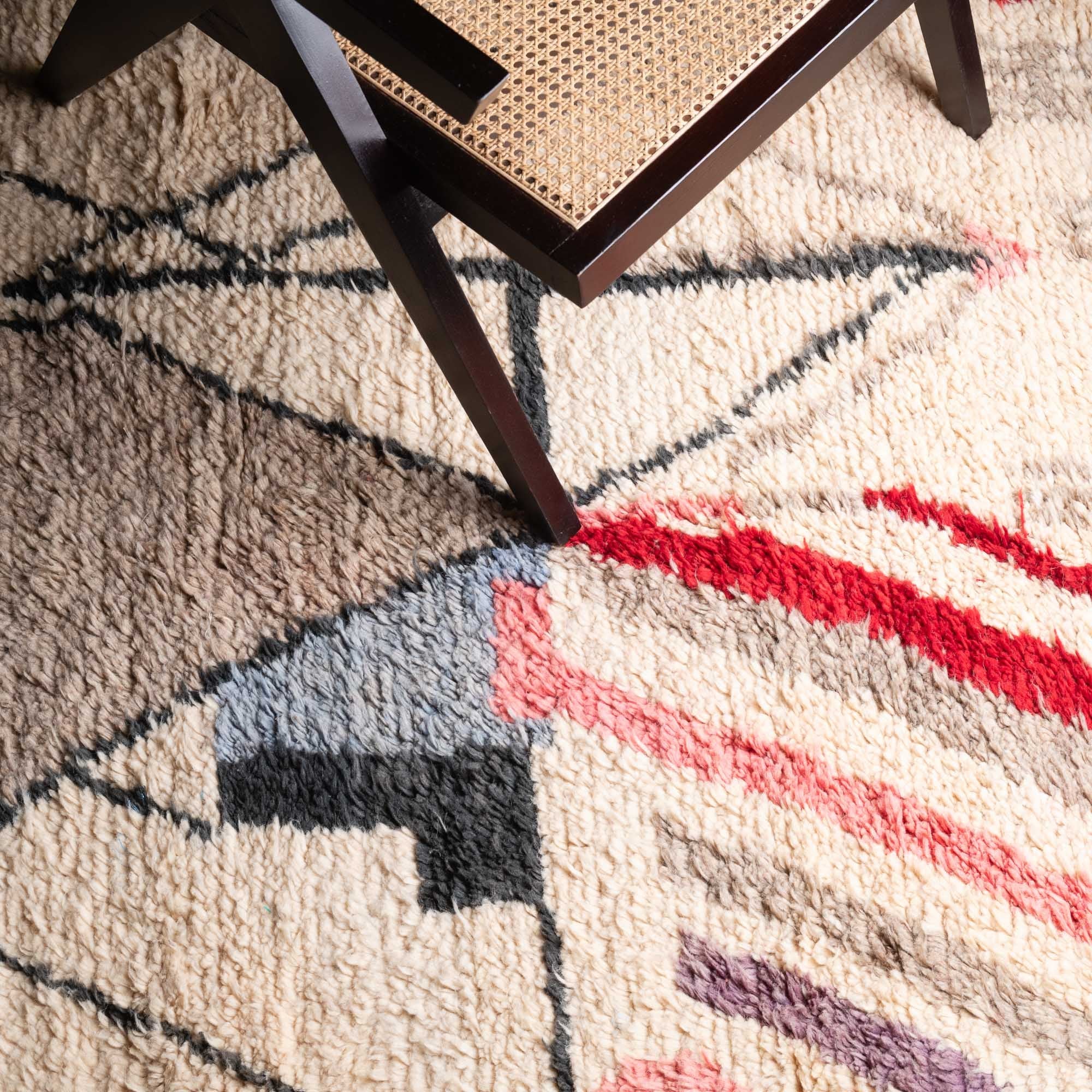 Atifa - vintage boujad rug - Benisouk