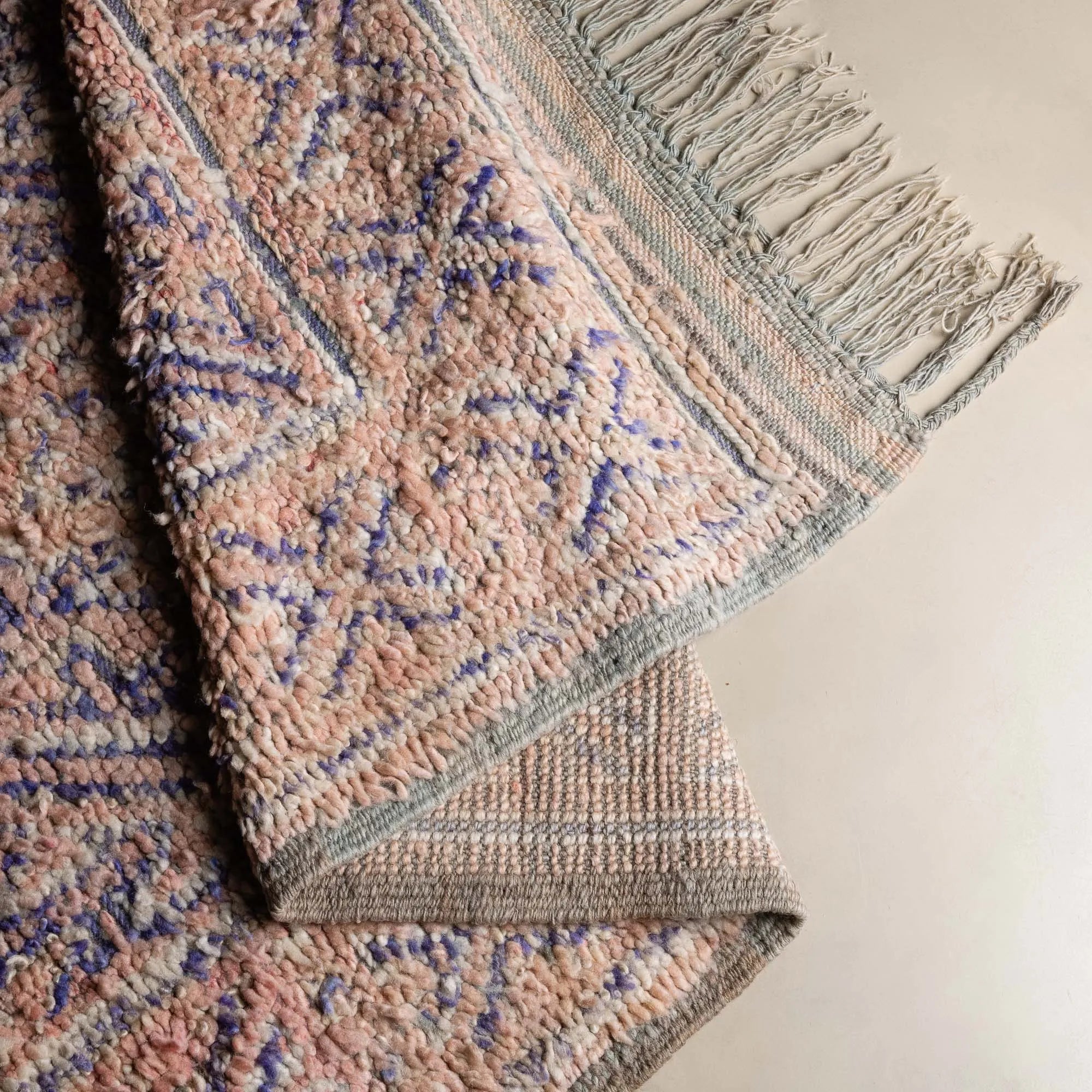 Atika - vintage beni mguild rug - Benisouk