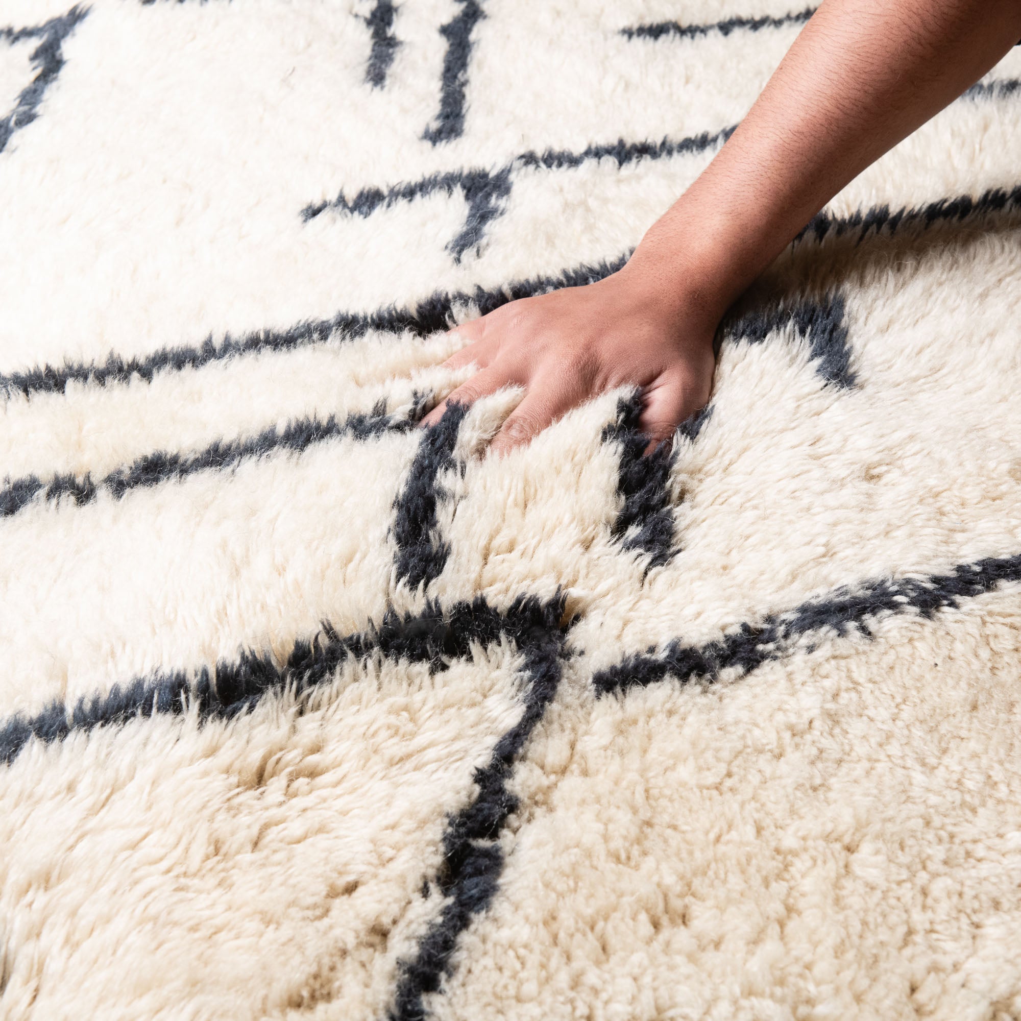 Atlas Mountains - Luxury Shag Moroccan Rug - Benisouk