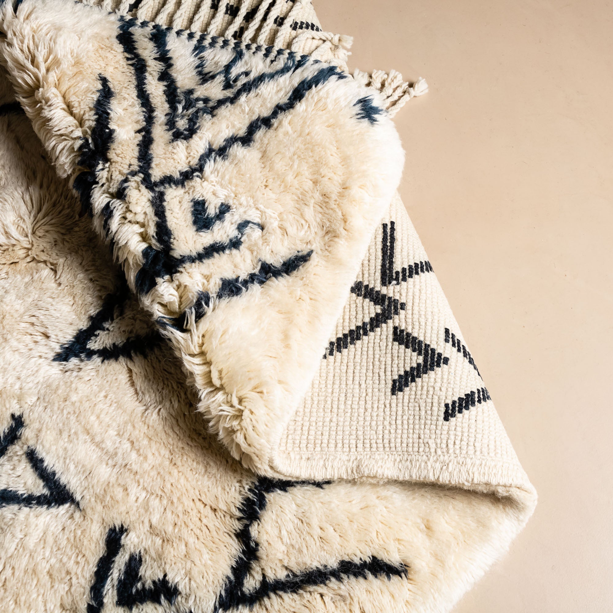 Atlas Mountains - Luxury Shag Moroccan Rug - Benisouk