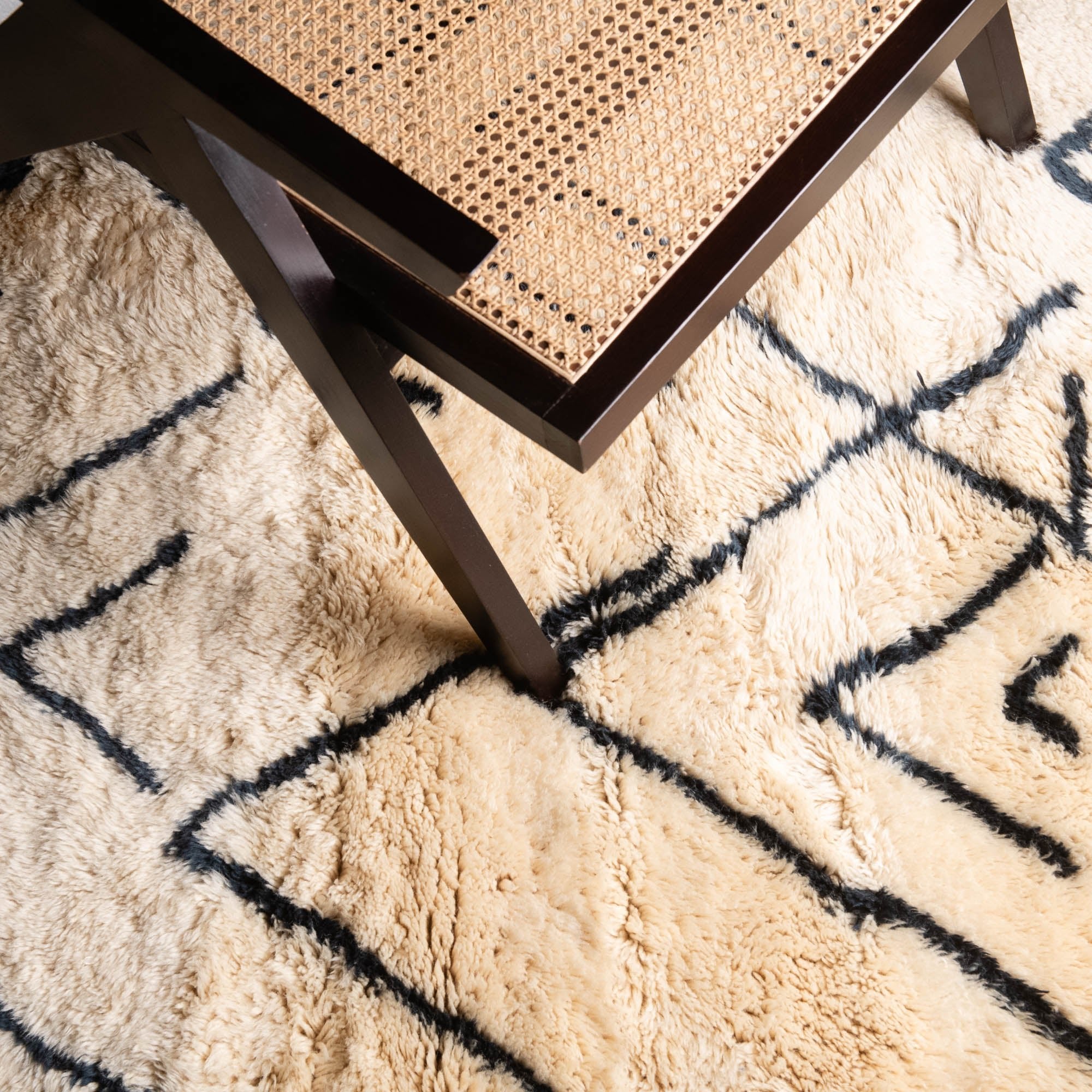 Atlas Mountains - Luxury Shag Moroccan Rug - Benisouk