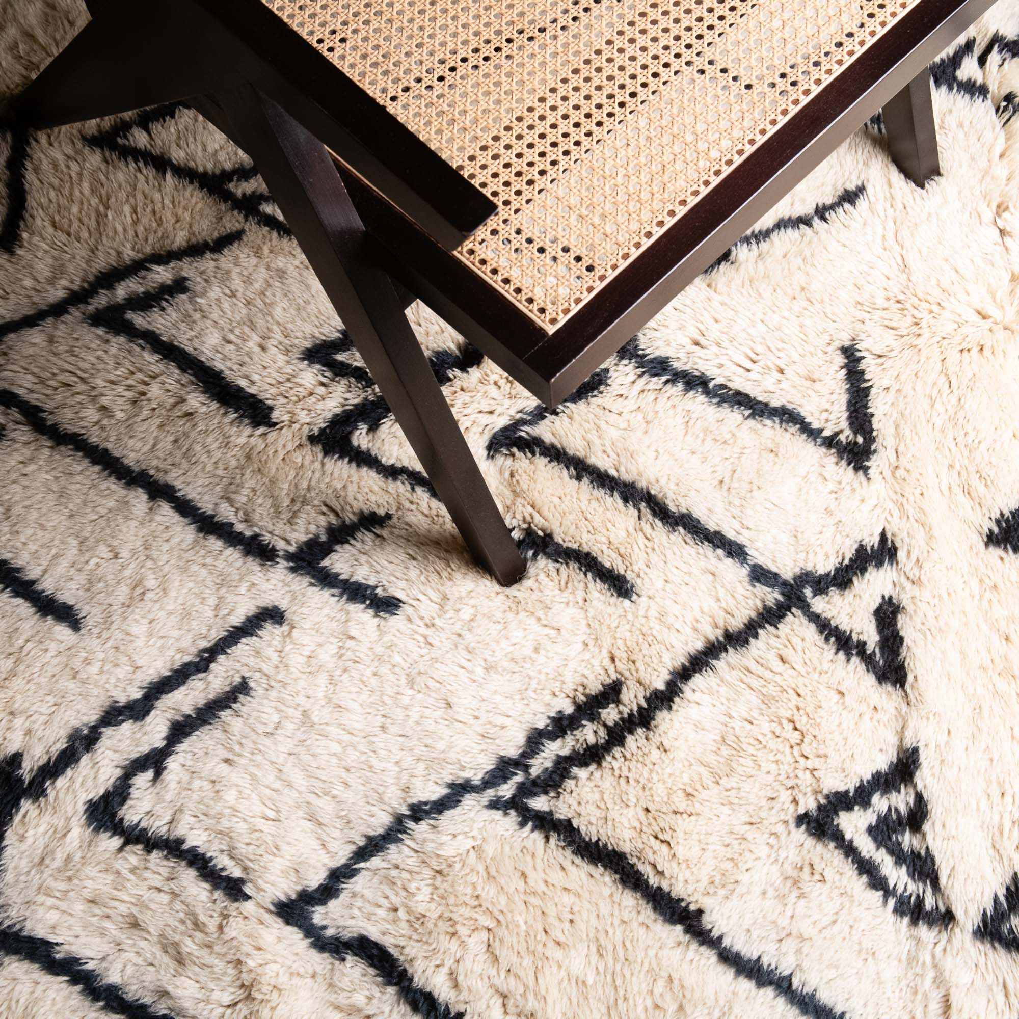 Atlas Mountains - Luxury Shag Moroccan Rug - Benisouk