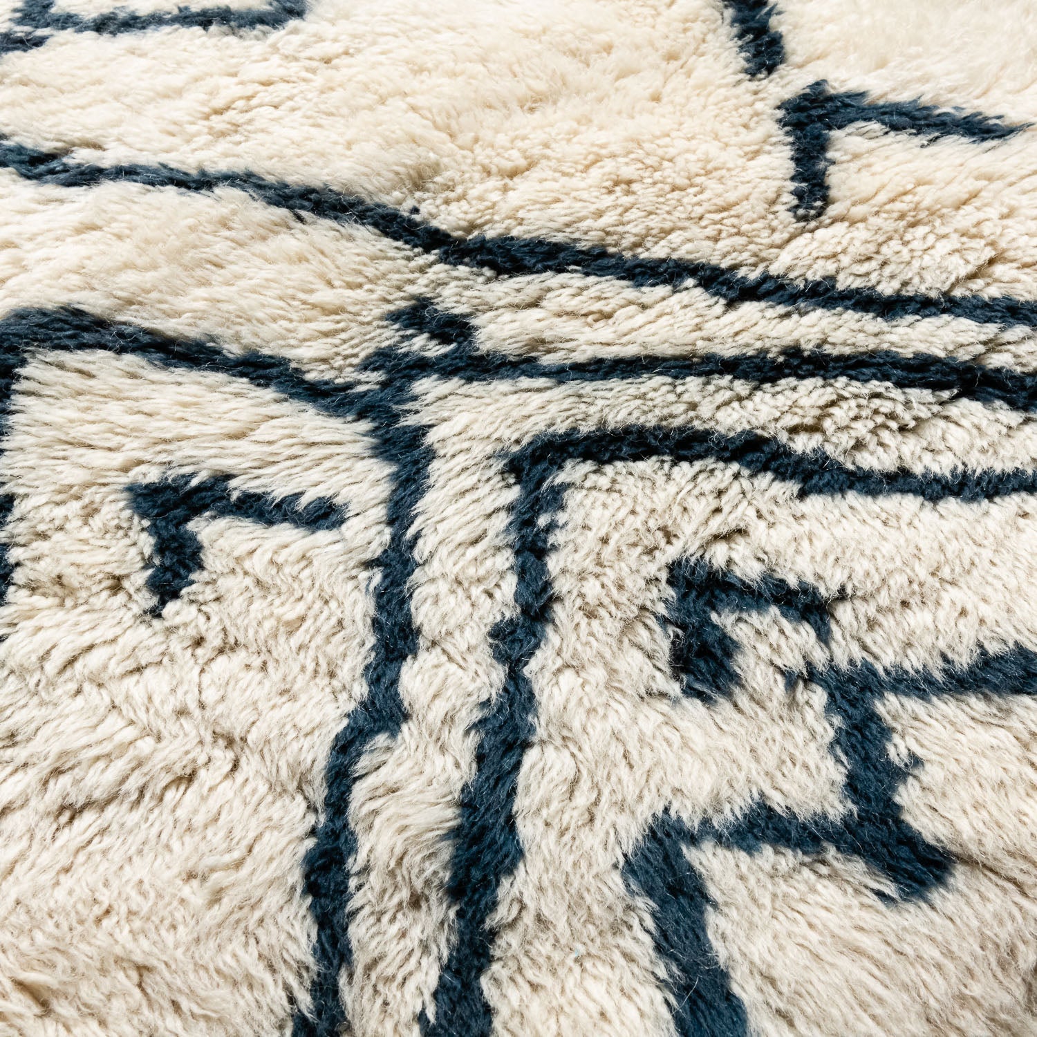 Atlas Mountains - Luxury Shag Moroccan Rug - Benisouk