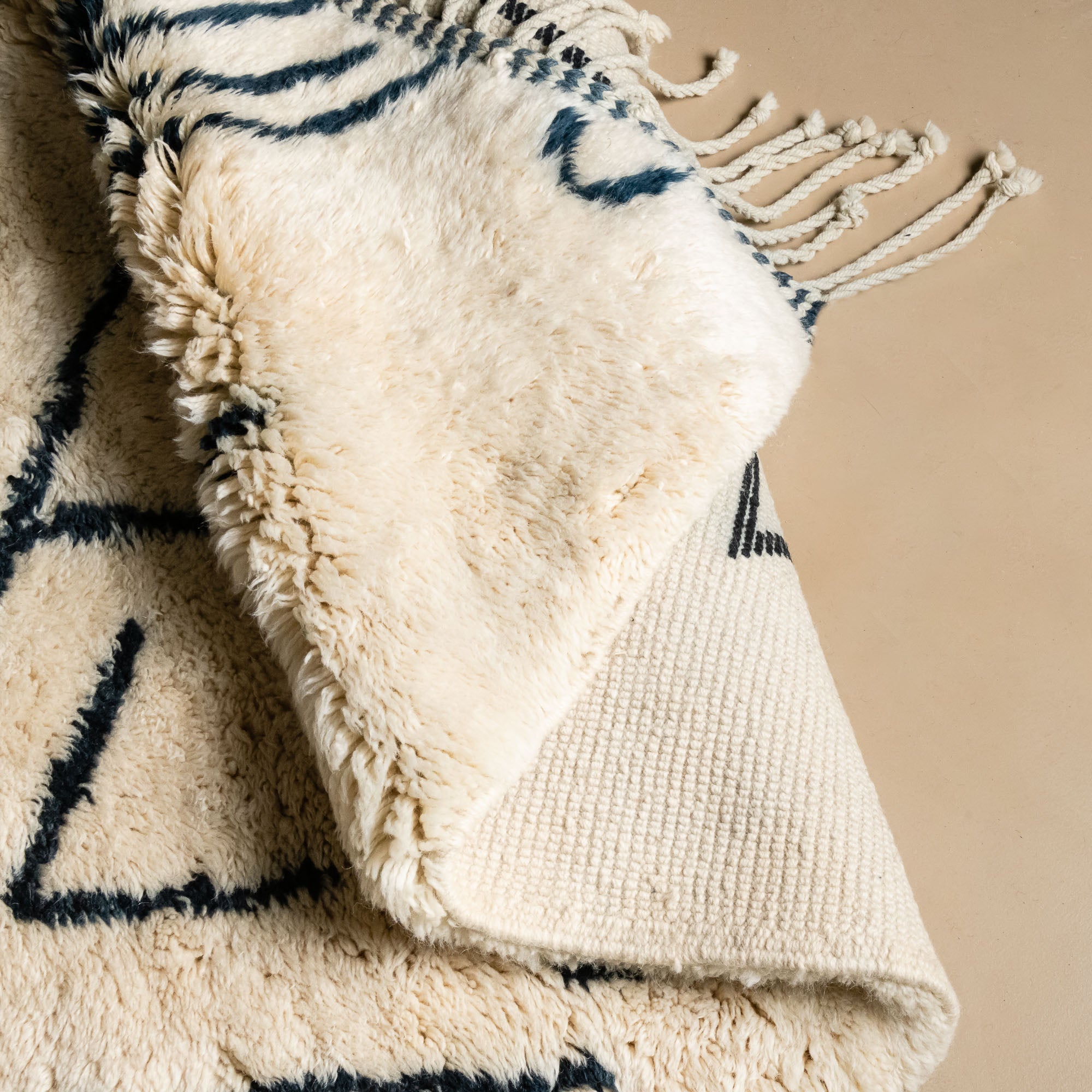 Atlas Mountains - Luxury Shag Moroccan Rug - Benisouk