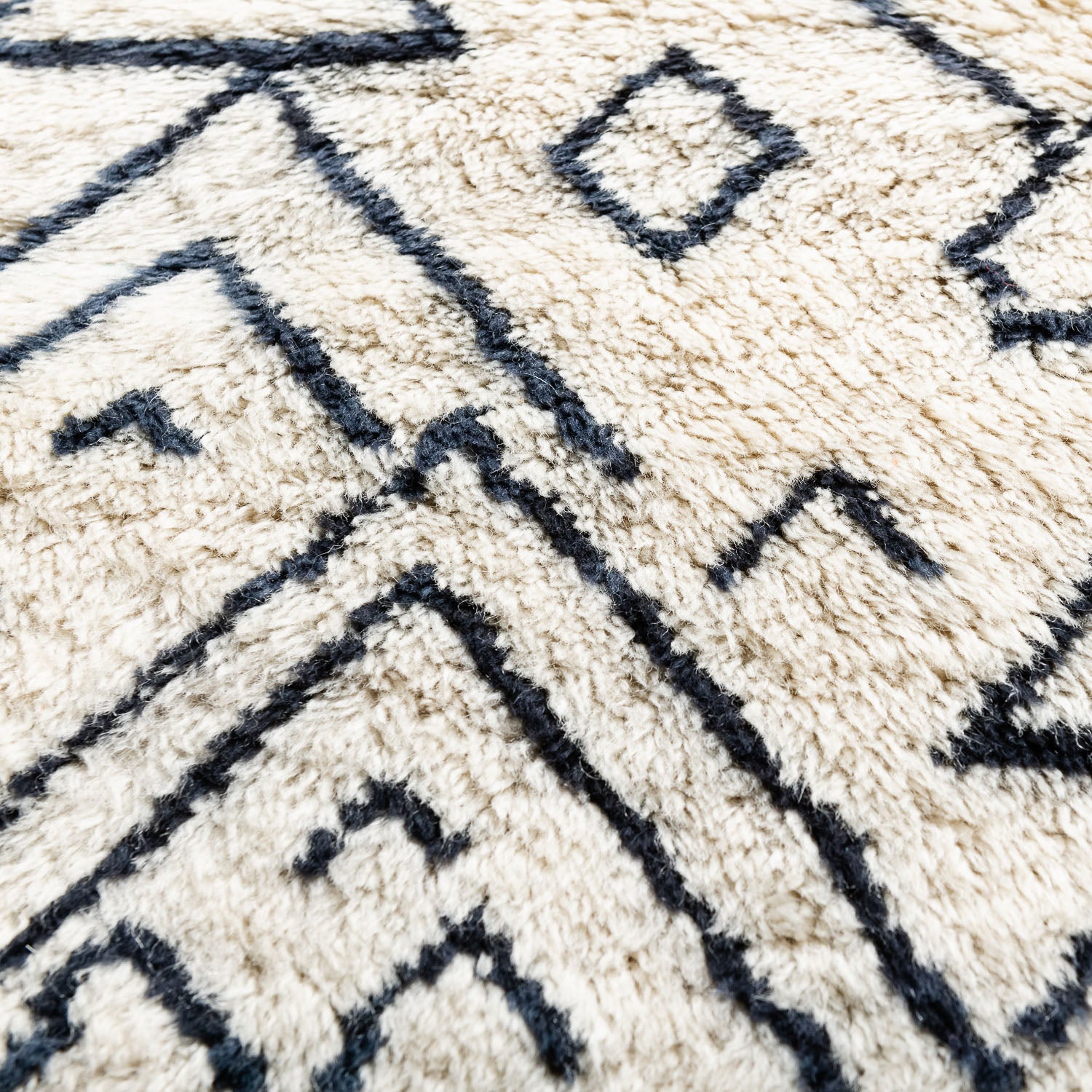 Atlas Mountains - Premium shag Moroccan rug - Benisouk