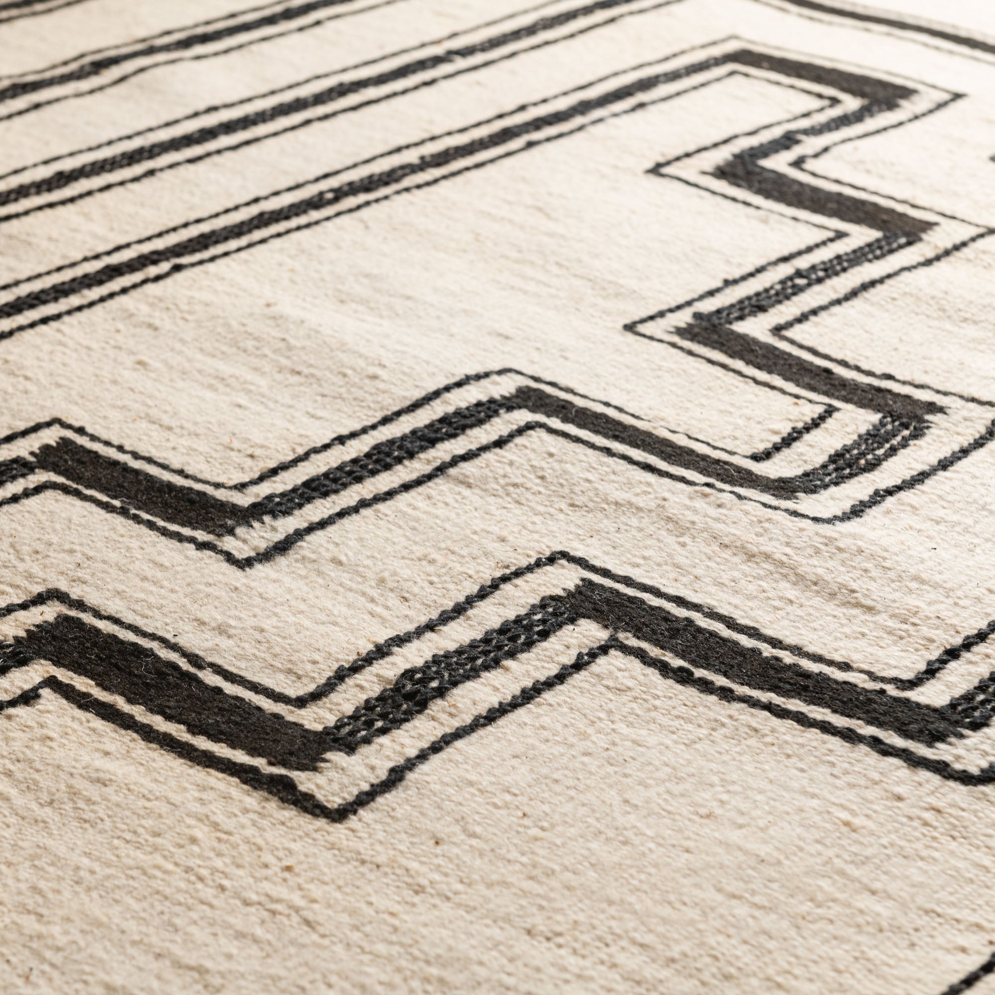 Azmar - Flatweave Moroccan rug - Benisouk