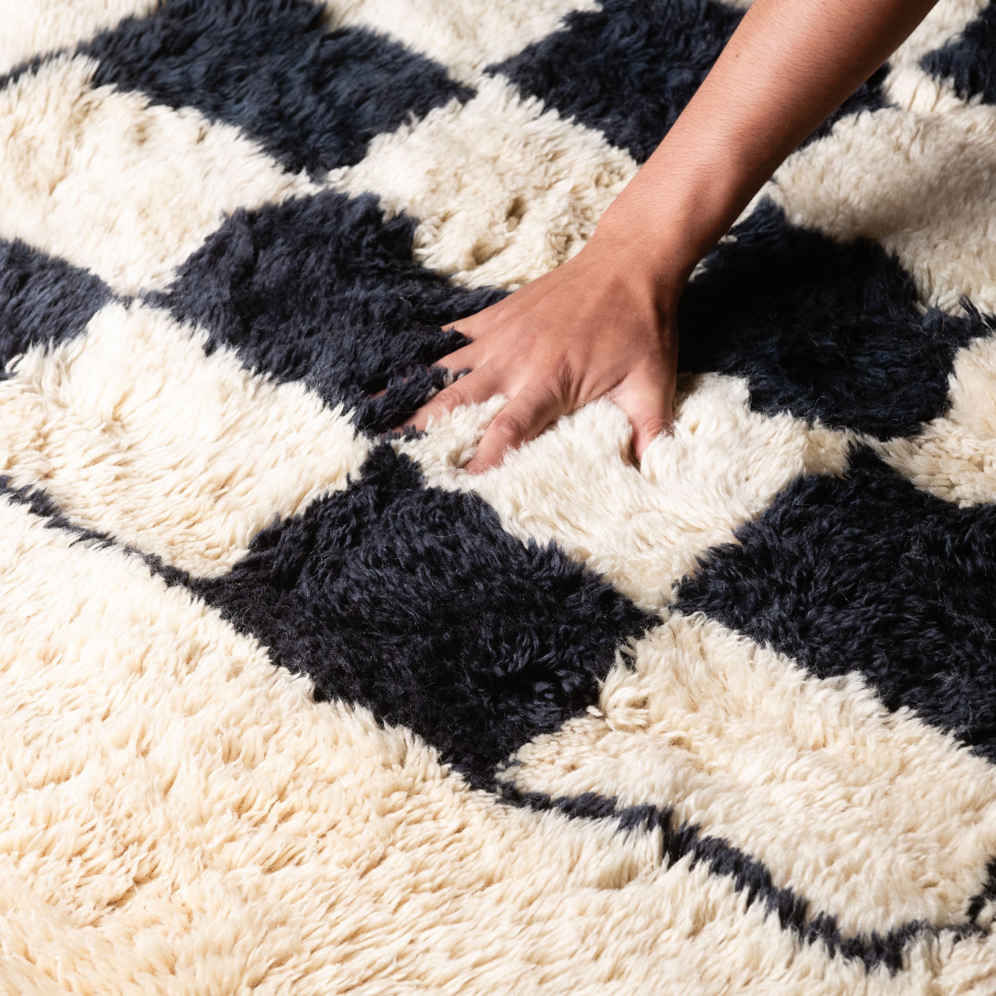 Badra - Luxury Shag Moroccan Rug - Benisouk