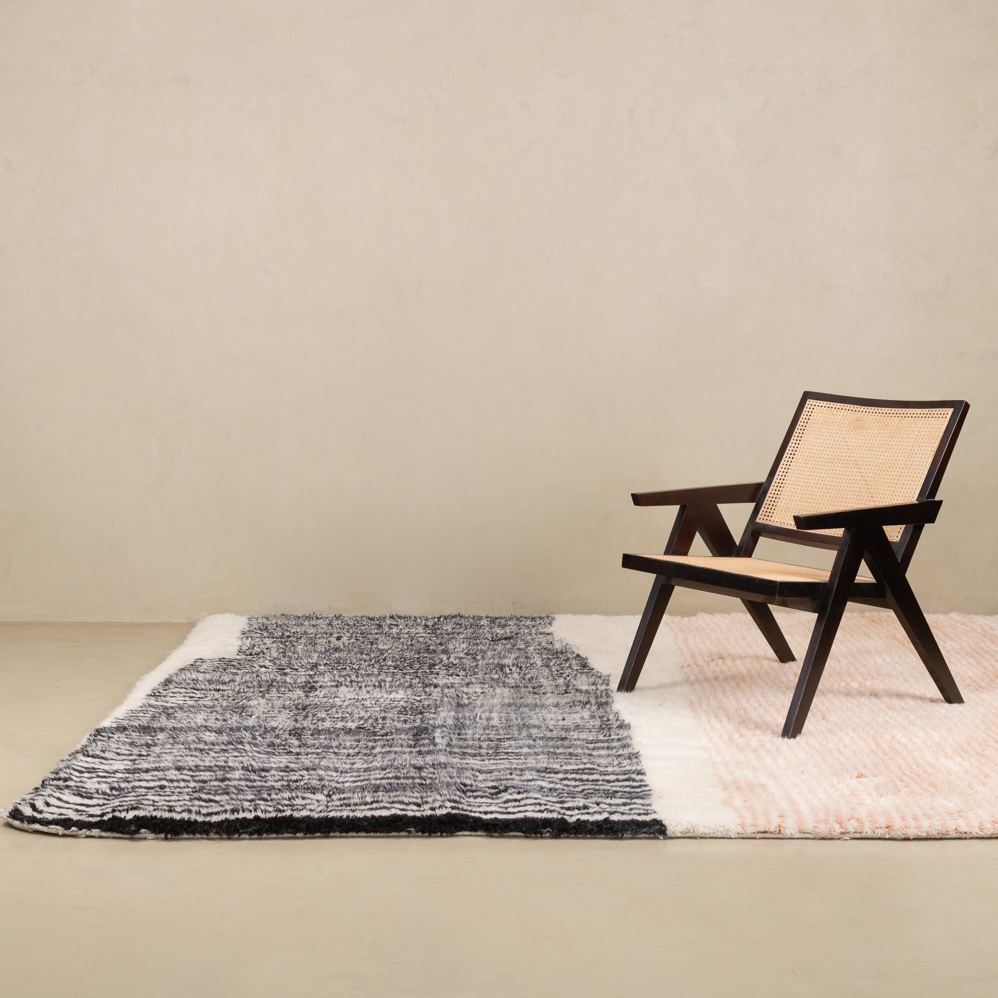 Blush Divide - Luxury Shag Moroccan Rug - Benisouk