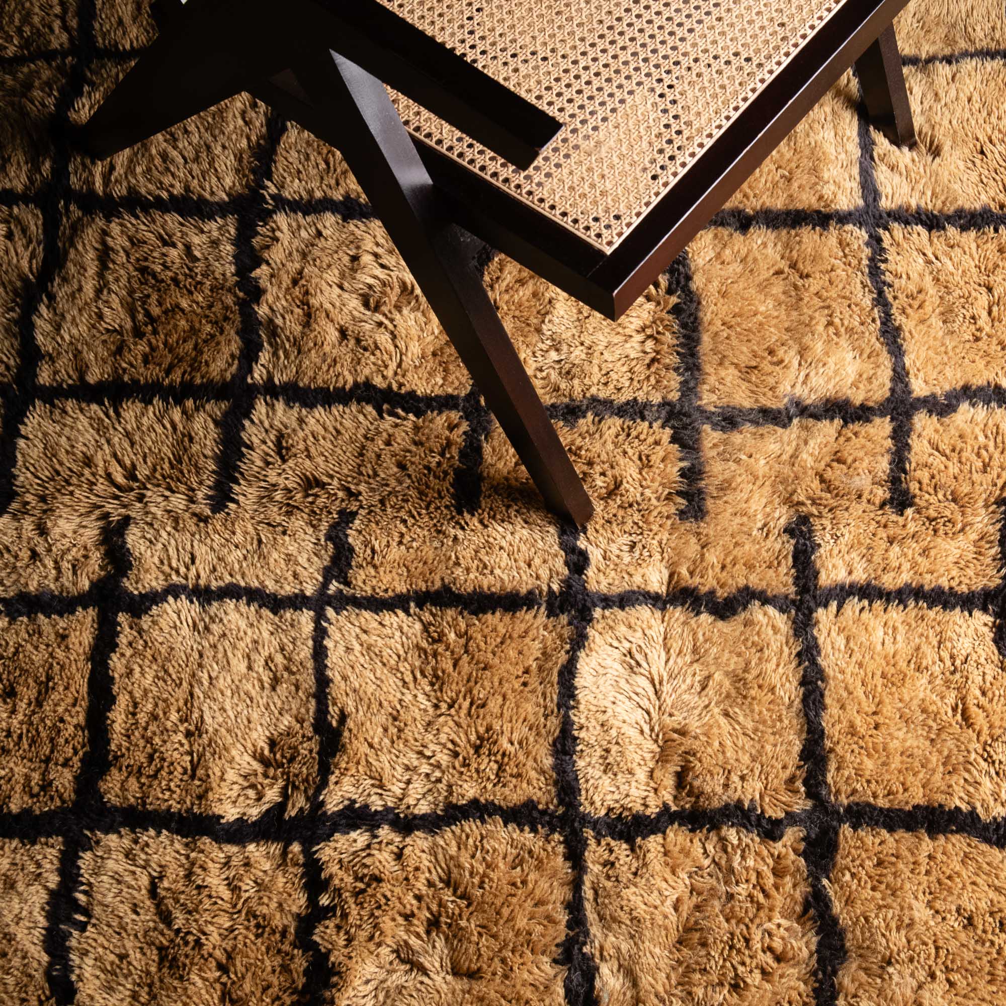 Borderline - Luxury Shag Moroccan Rug - Benisouk