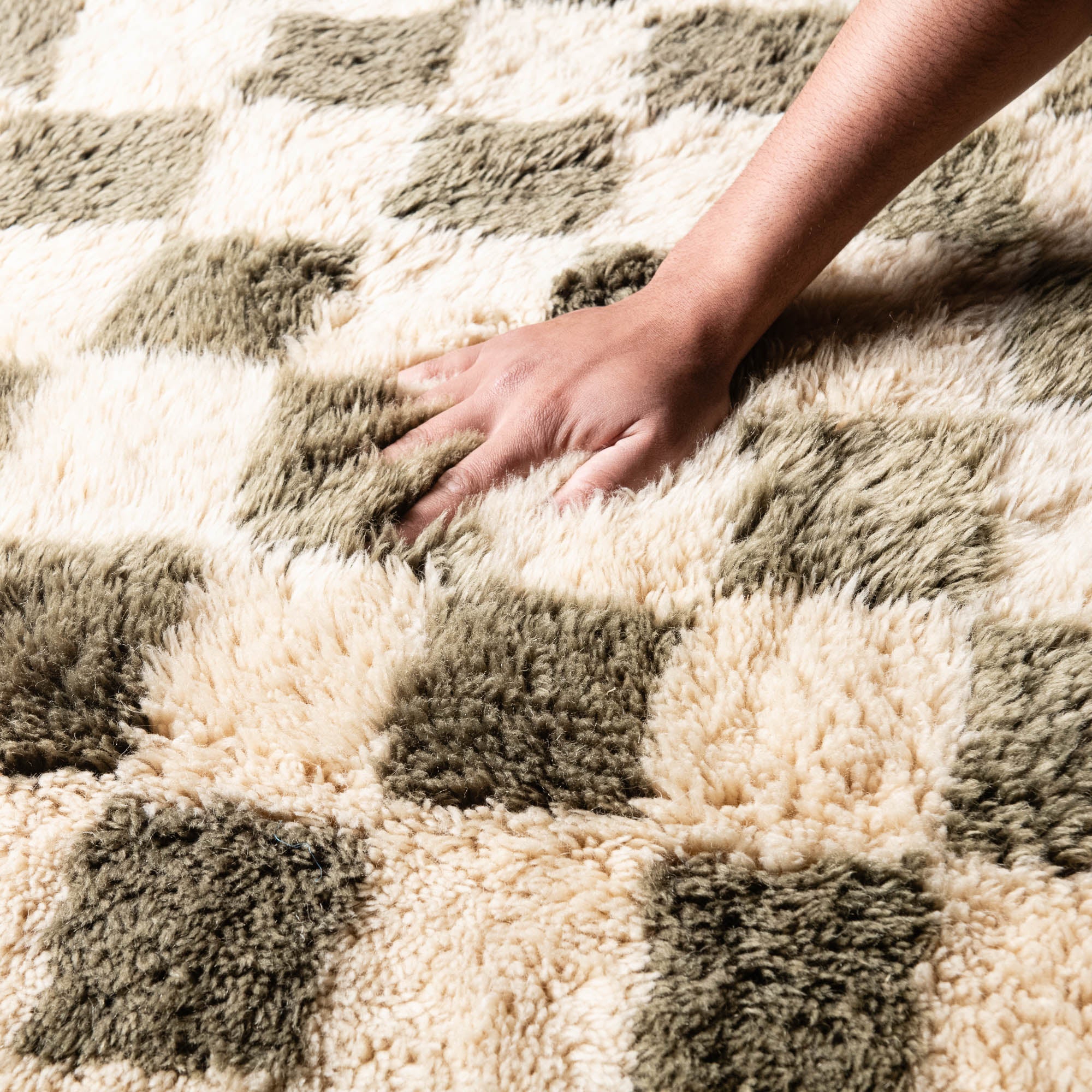 Checkered Garden - Luxury Shag Moroccan Rug - Benisouk