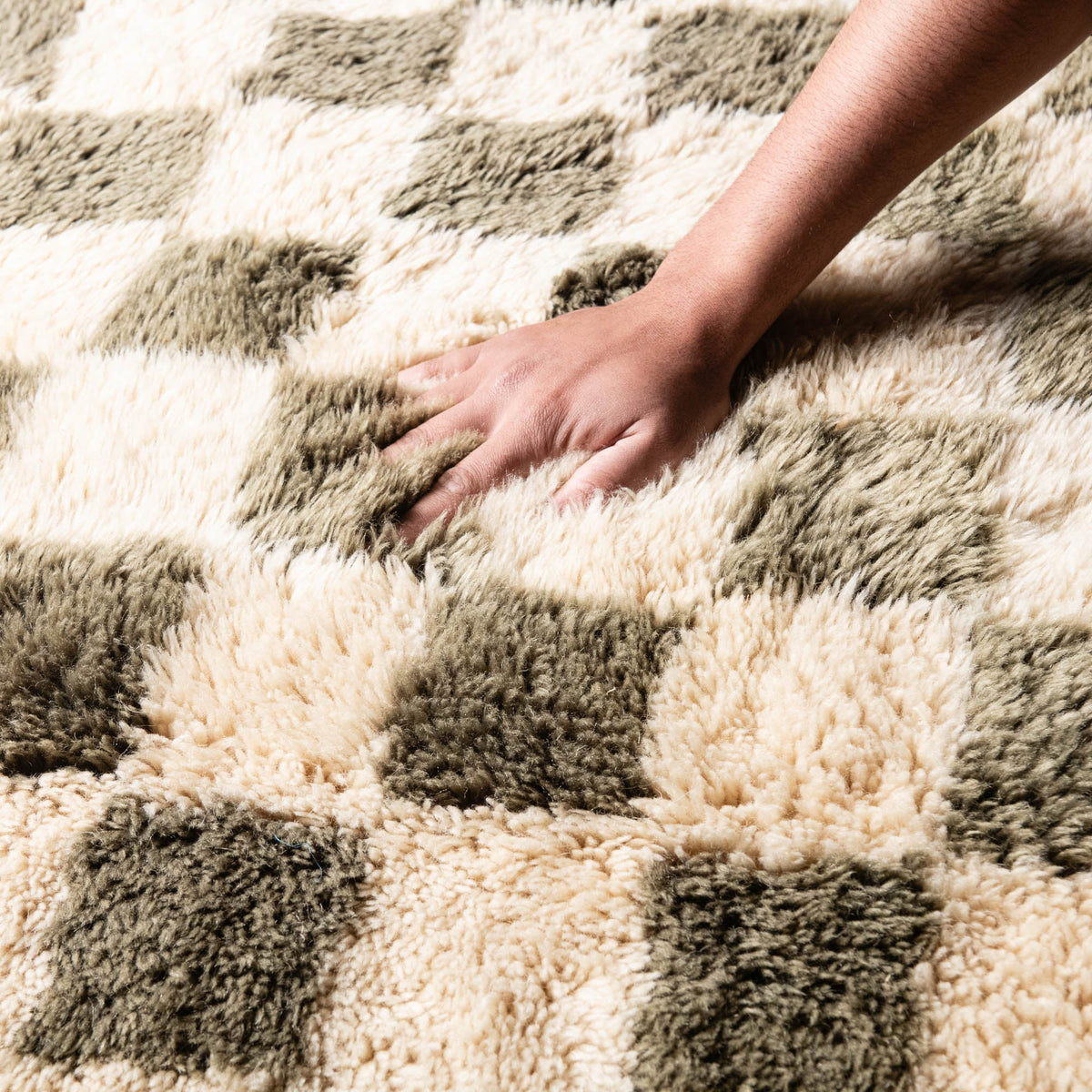 Checkered Garden - Luxury Shag Moroccan Rug - Benisouk