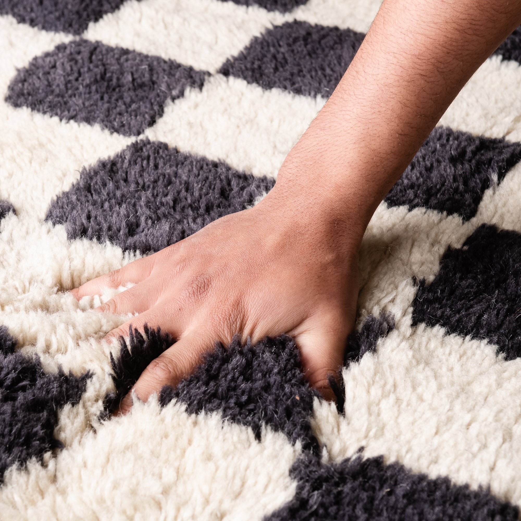 Chess - Luxury Shag Moroccan Rug - Benisouk