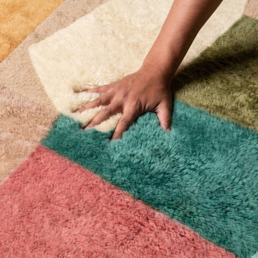 Chromatic Shards - Luxury Shag Moroccan Rug - Benisouk