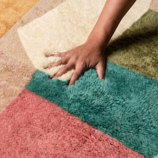 Chromatic Shards - Luxury Shag Moroccan Rug - Benisouk
